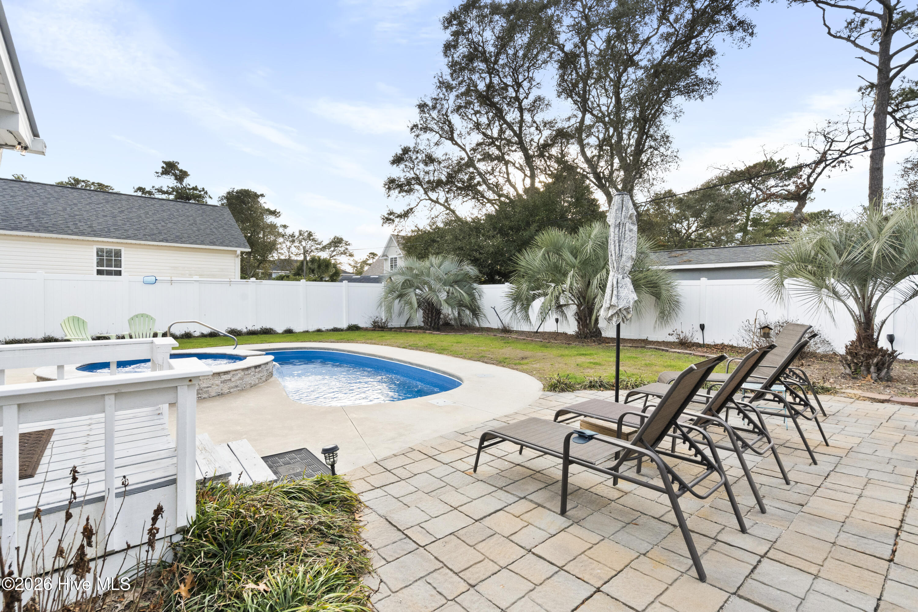 100555391 | Photo 53