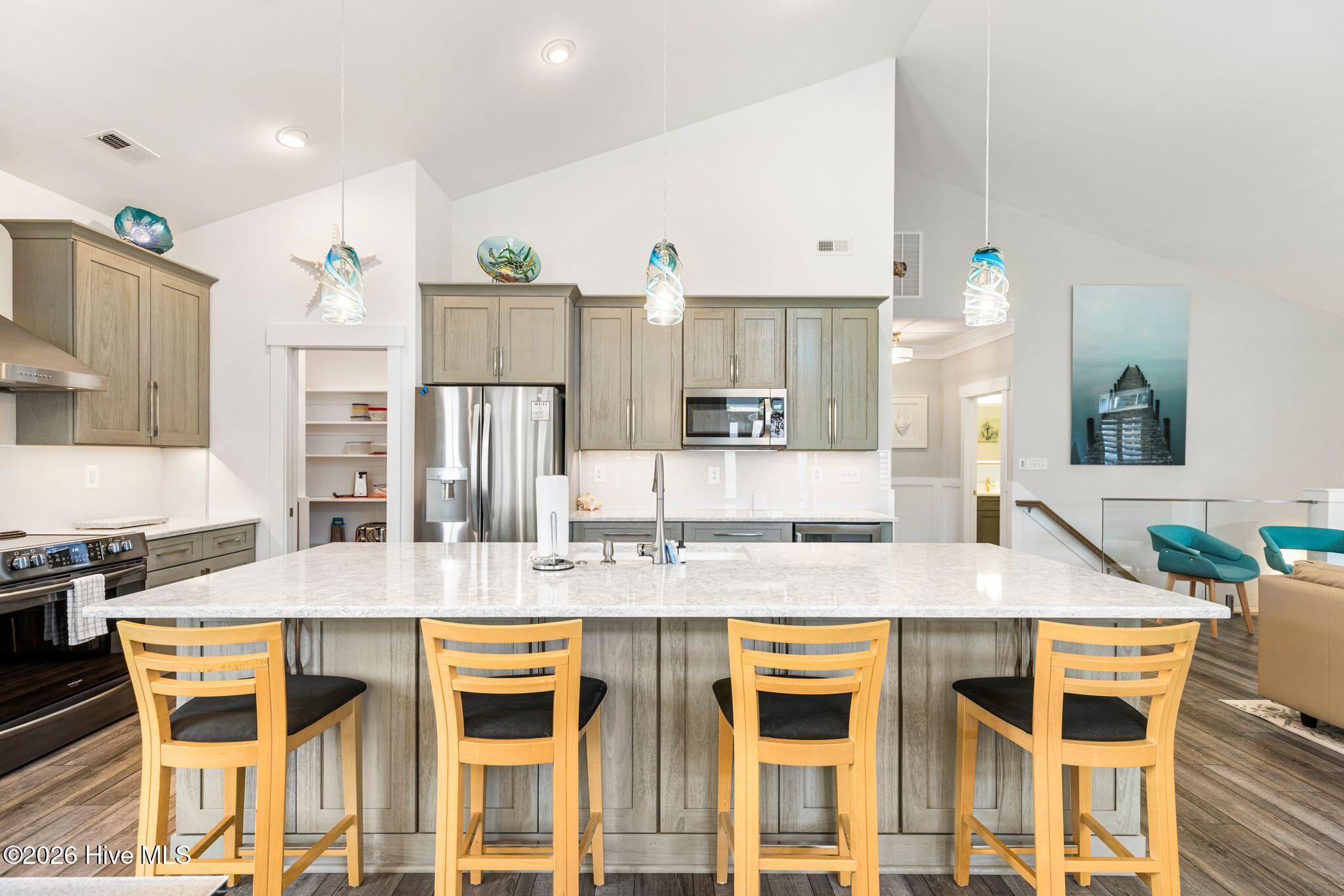 100551574 | Photo 19