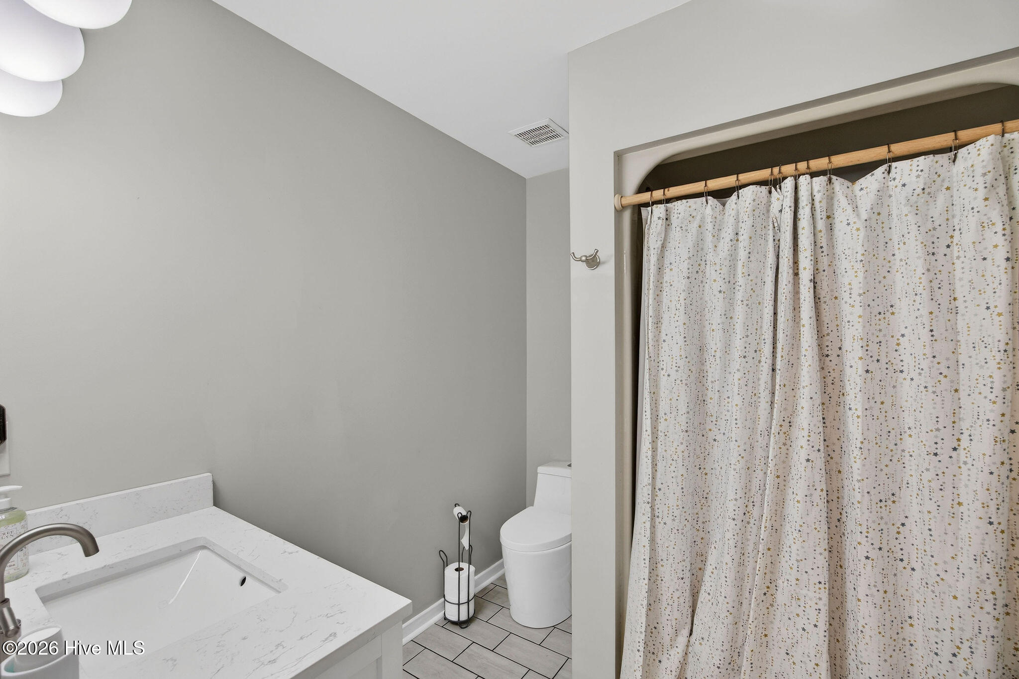 100563726 | Photo 32