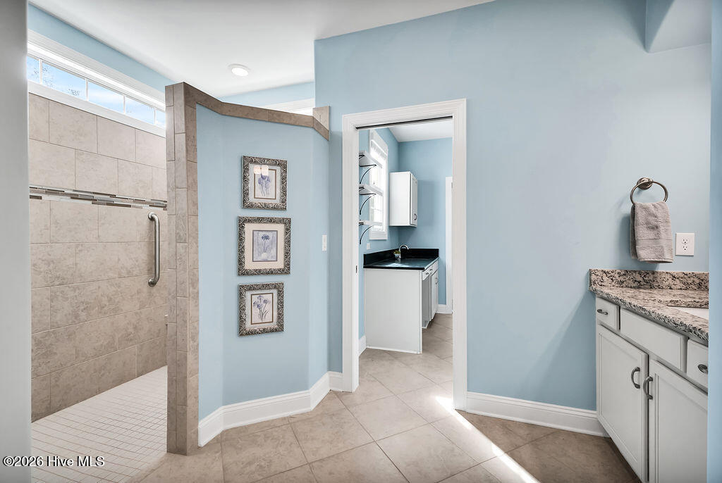 100558721 | Photo 29