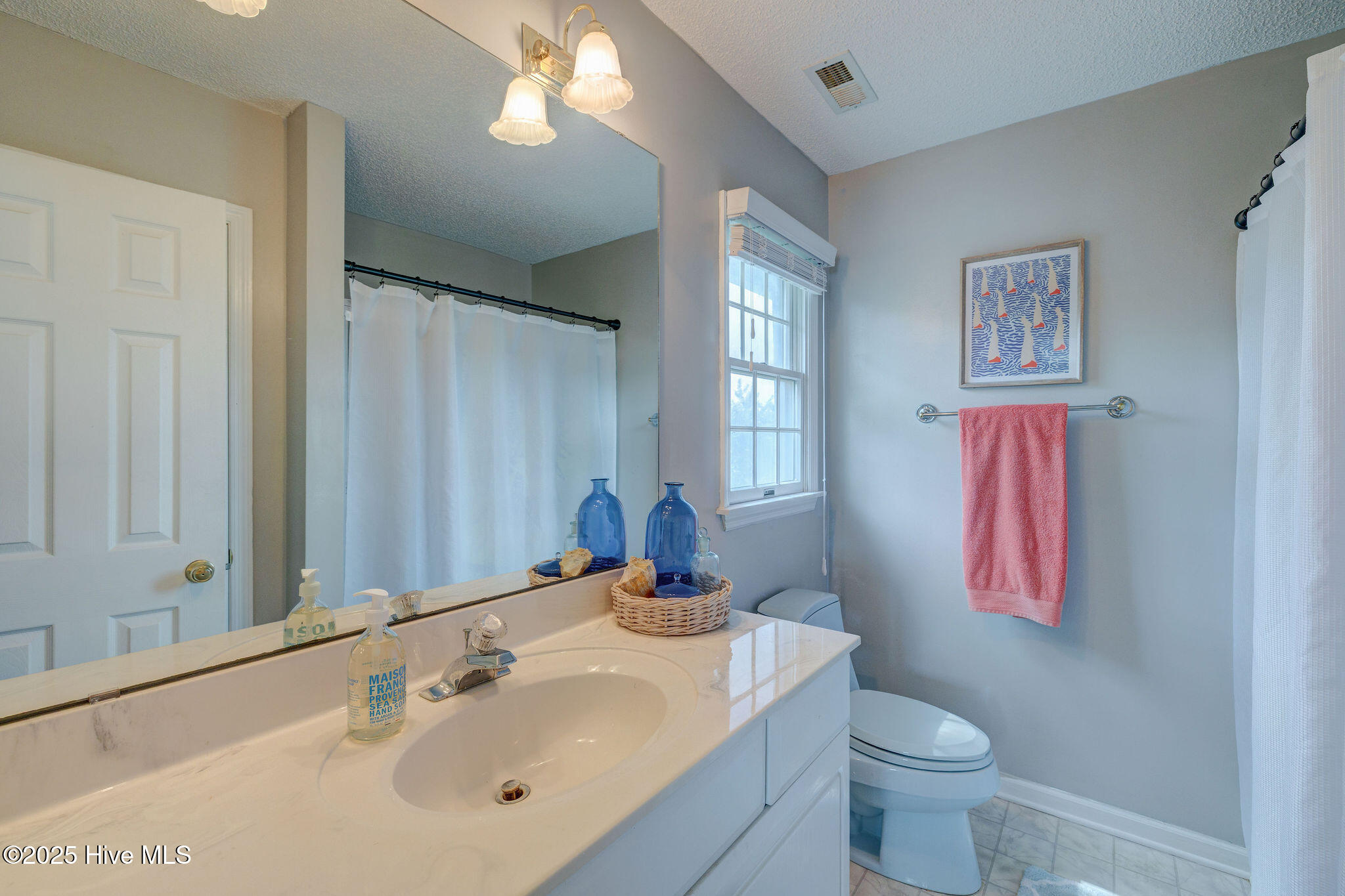 100519748 | Photo 44