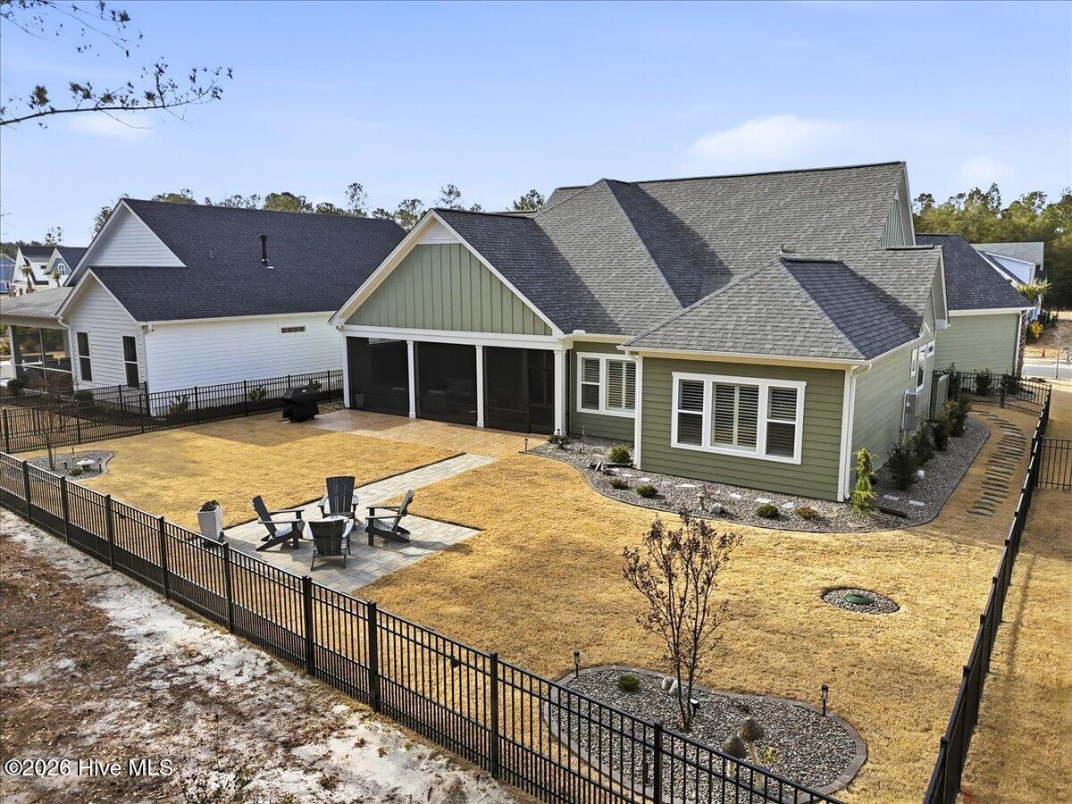 100552703 | Photo 55