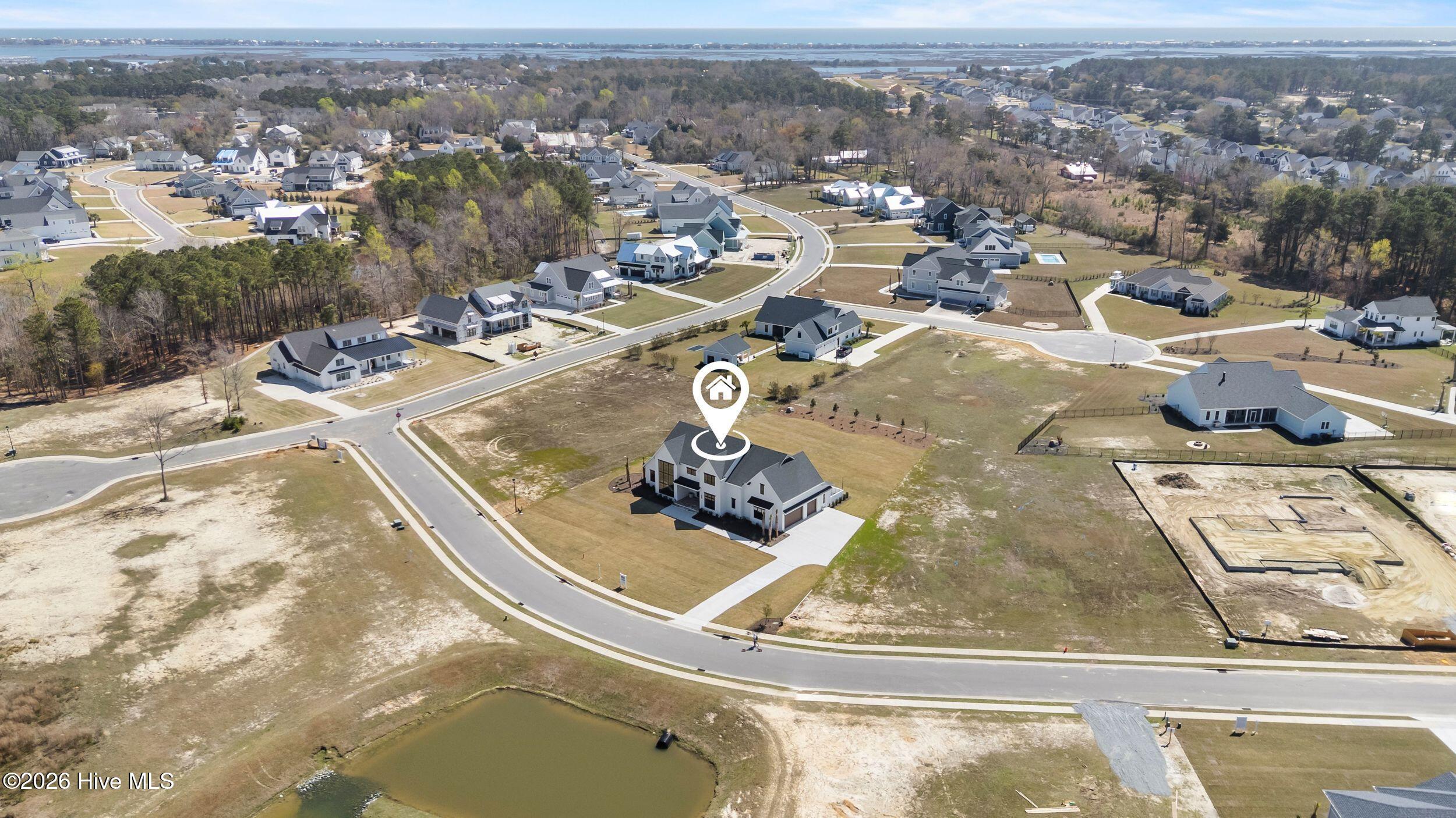 100561987 | Photo 87