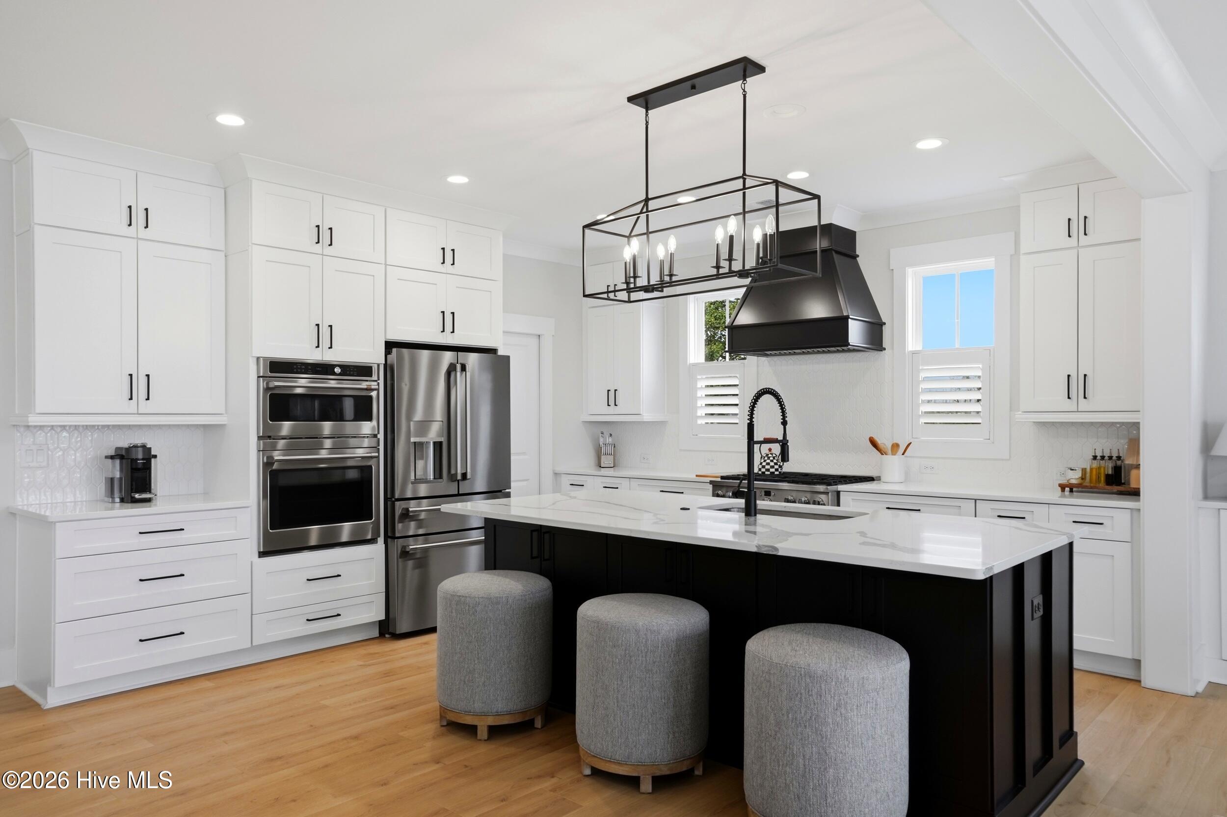 100559672 | Photo 15