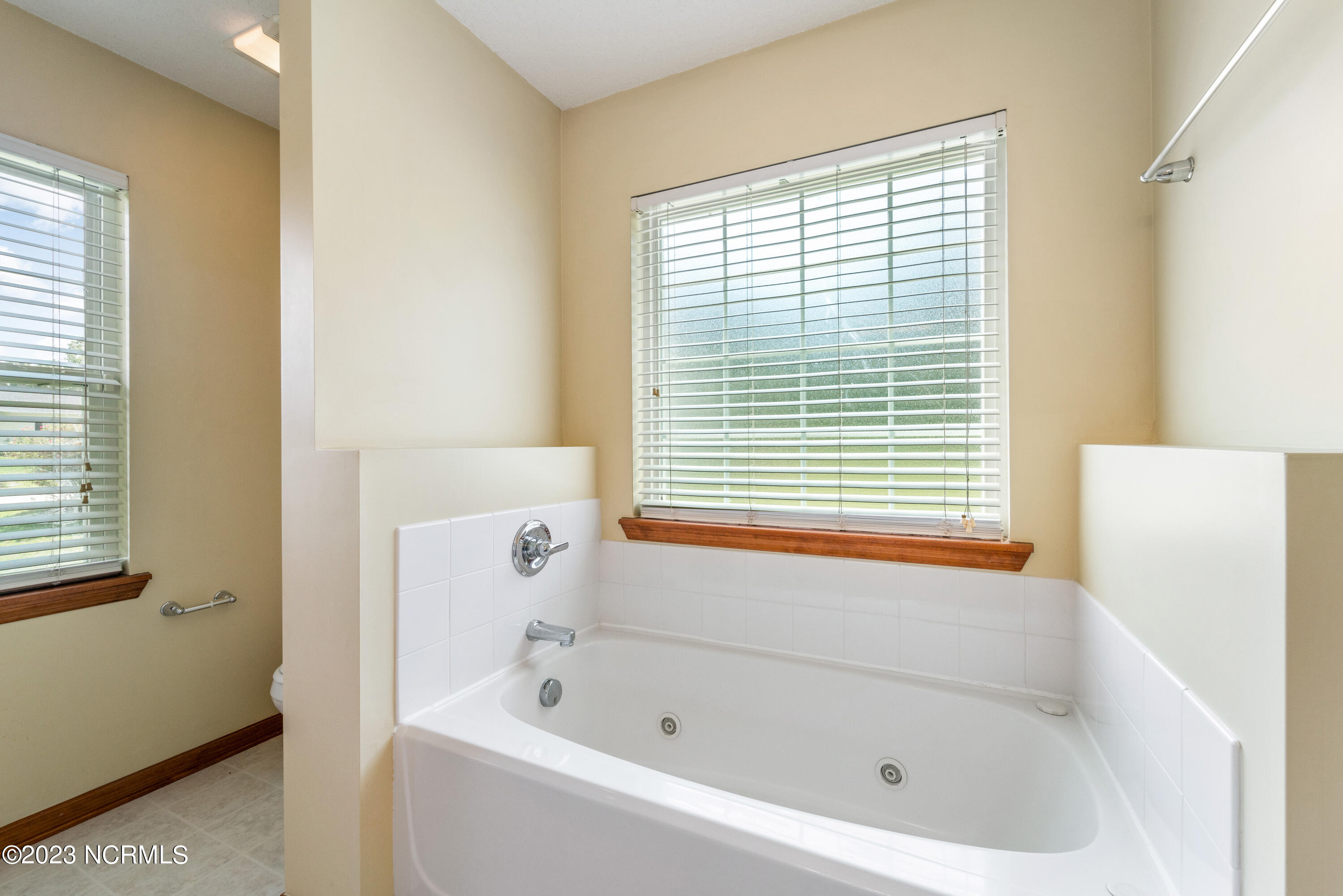 100564782 | Photo 17