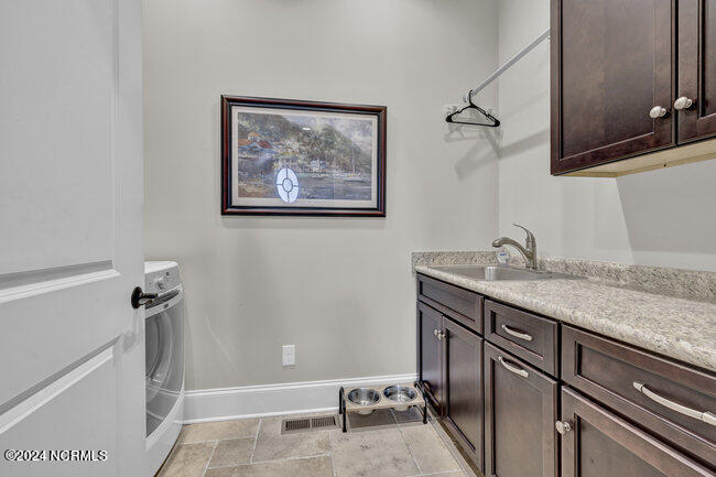 100543138 | Photo 27