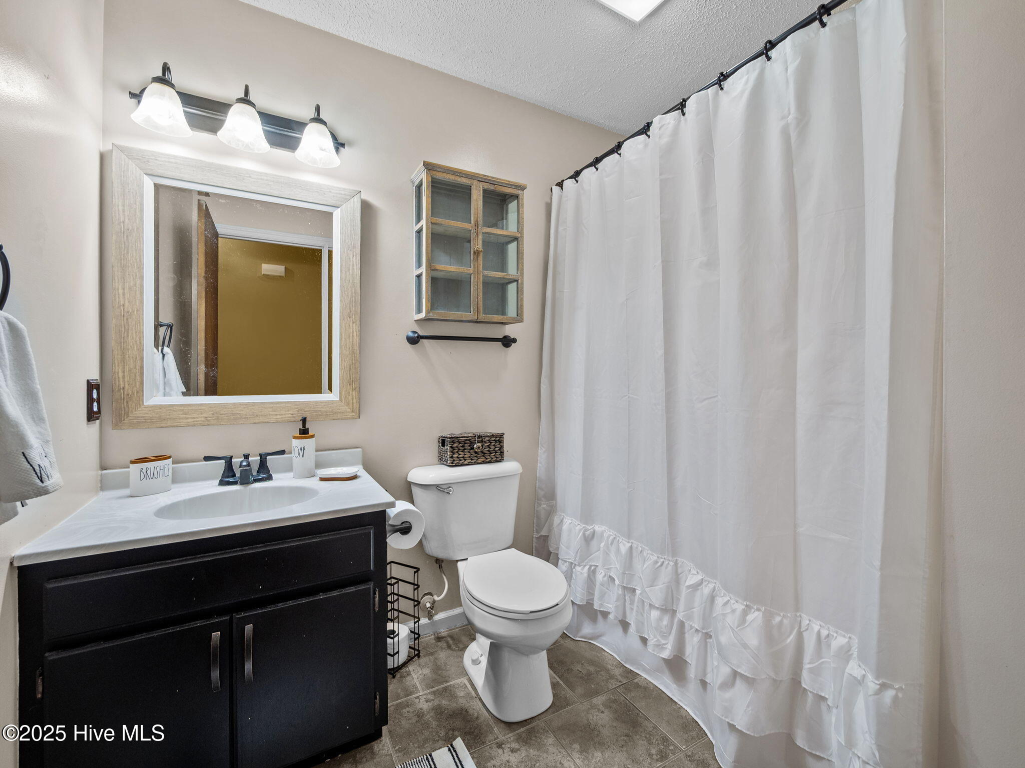 100530751 | Photo 25