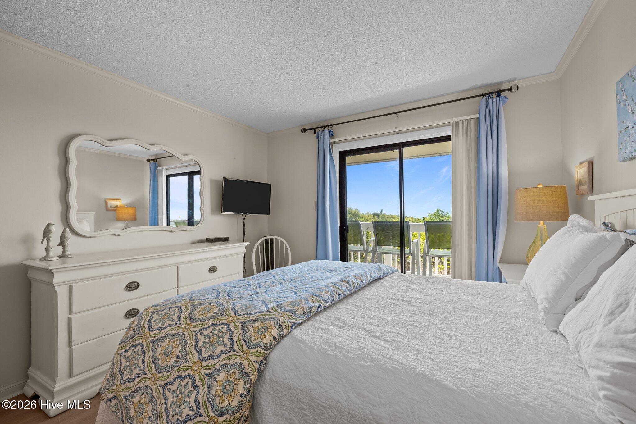 100551445 | Photo 21