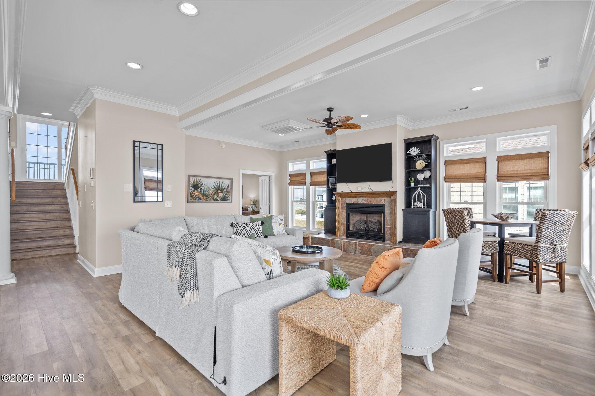 100562244 | Photo 31