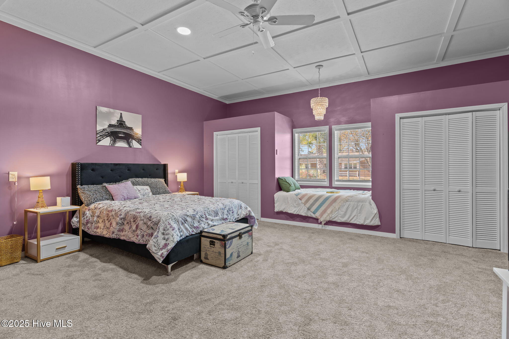 100540353 | Photo 21