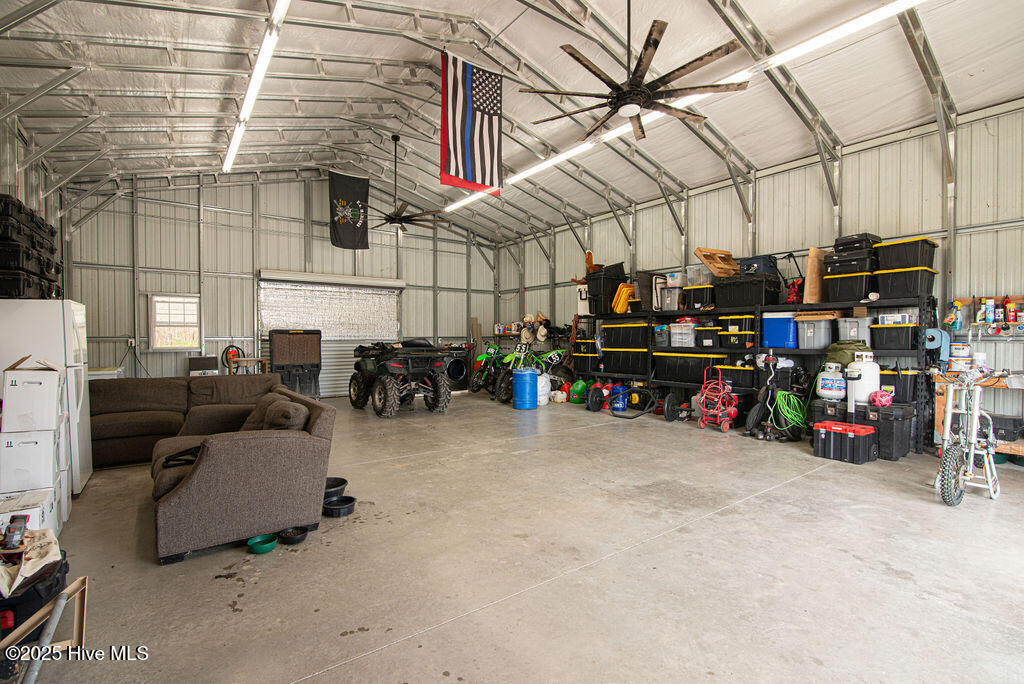 1560 White Oak River Road,Maysville