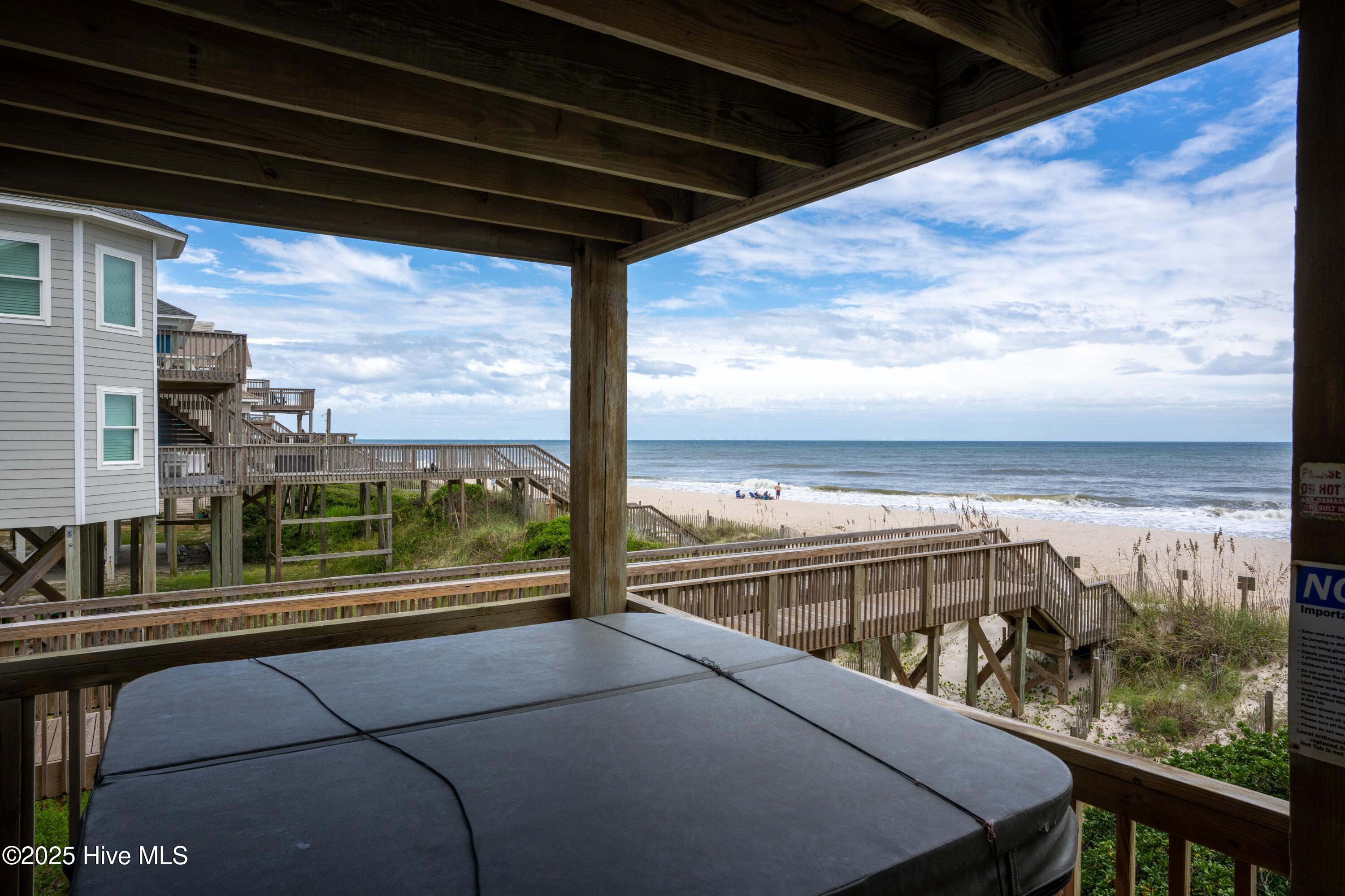 100529983 | Photo 43