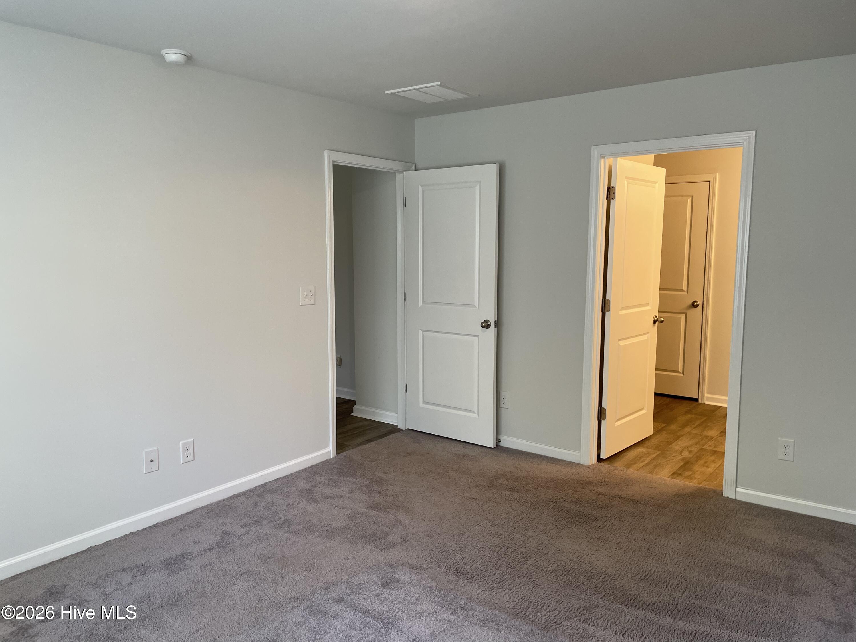 100562231 | Photo 26