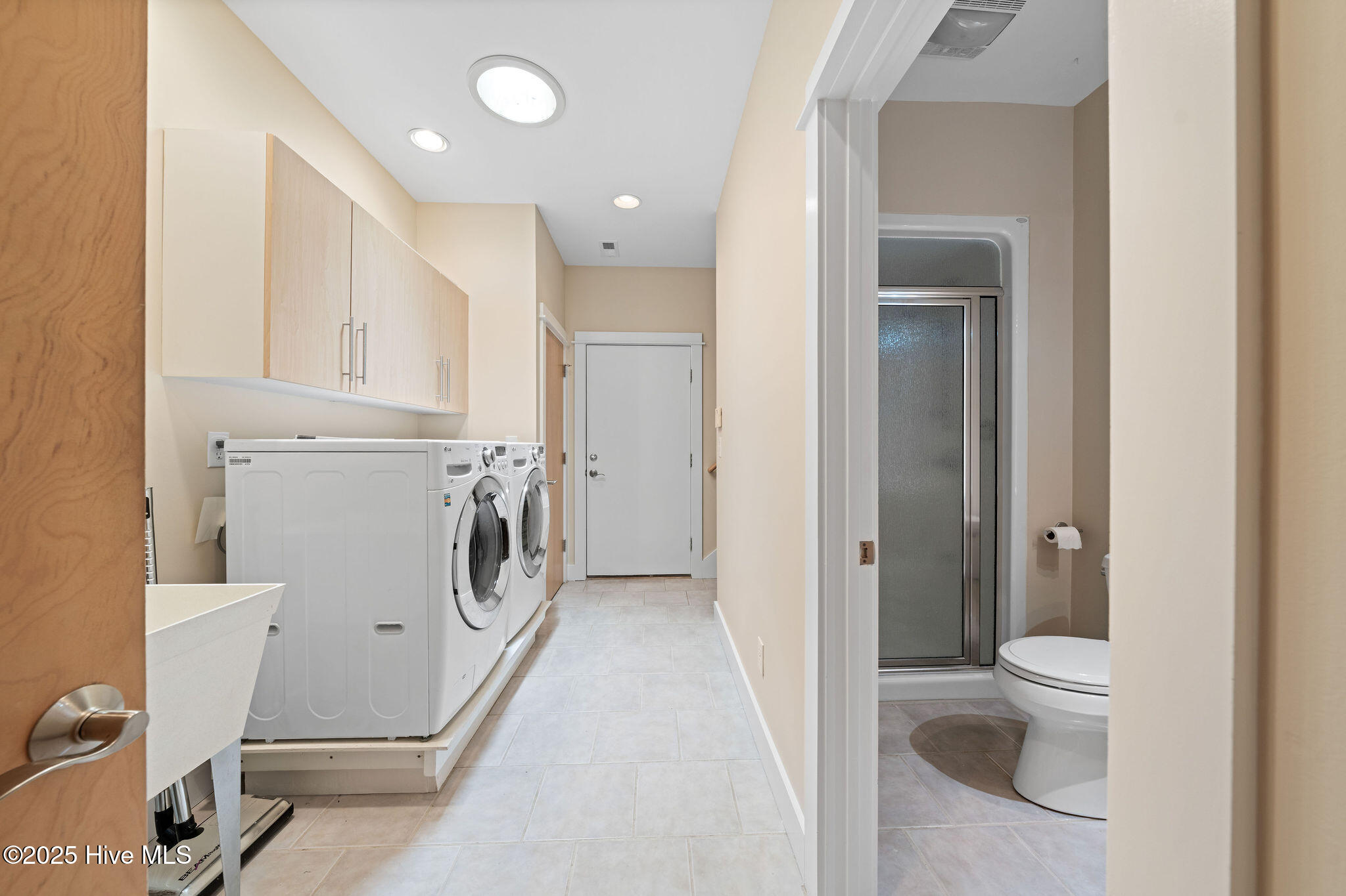 100516292 | Photo 33