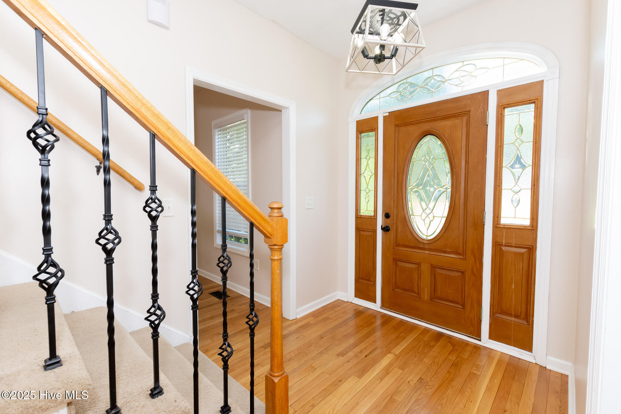 100522001 | Photo 29