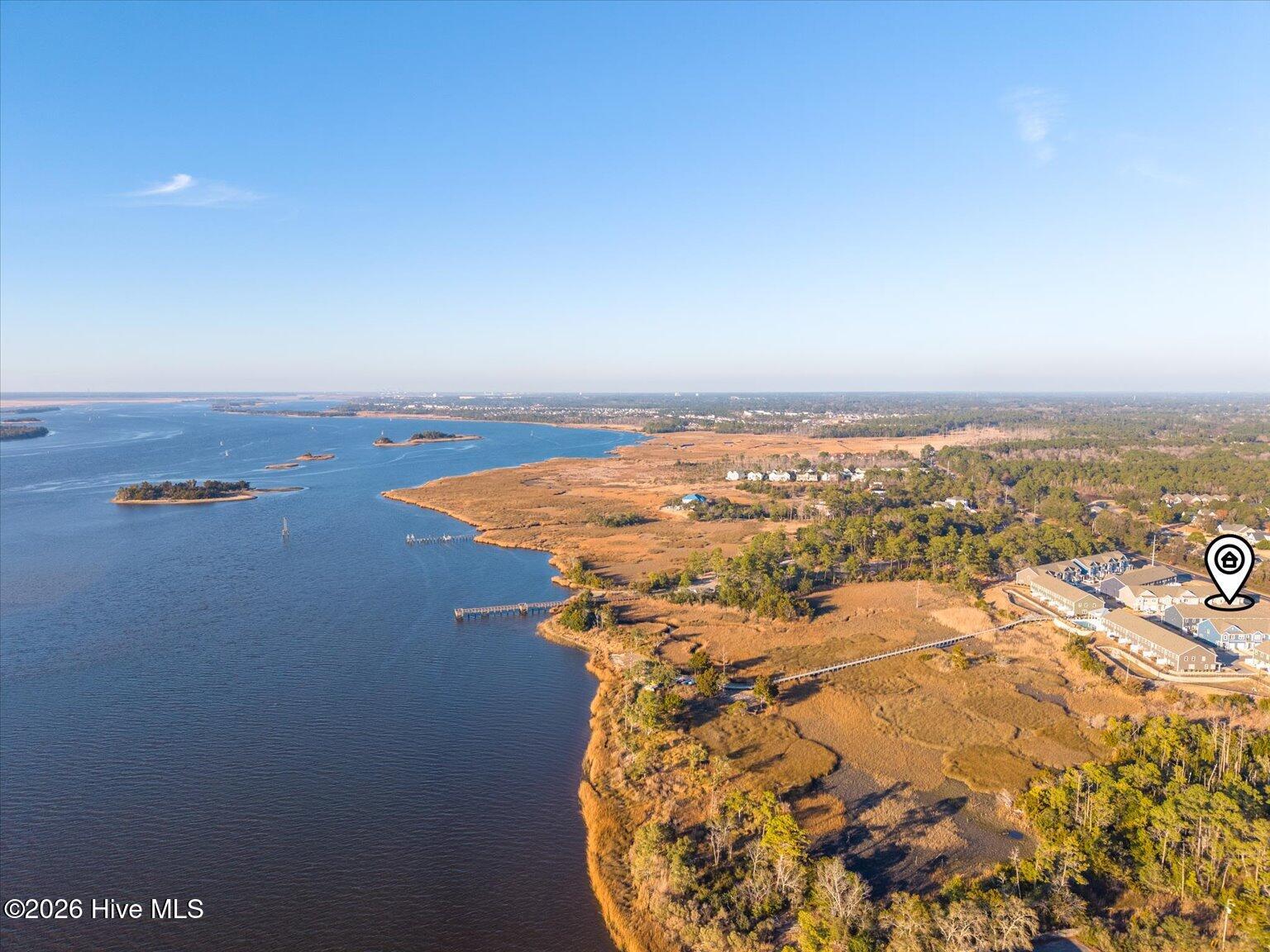 100548049 | Photo 75