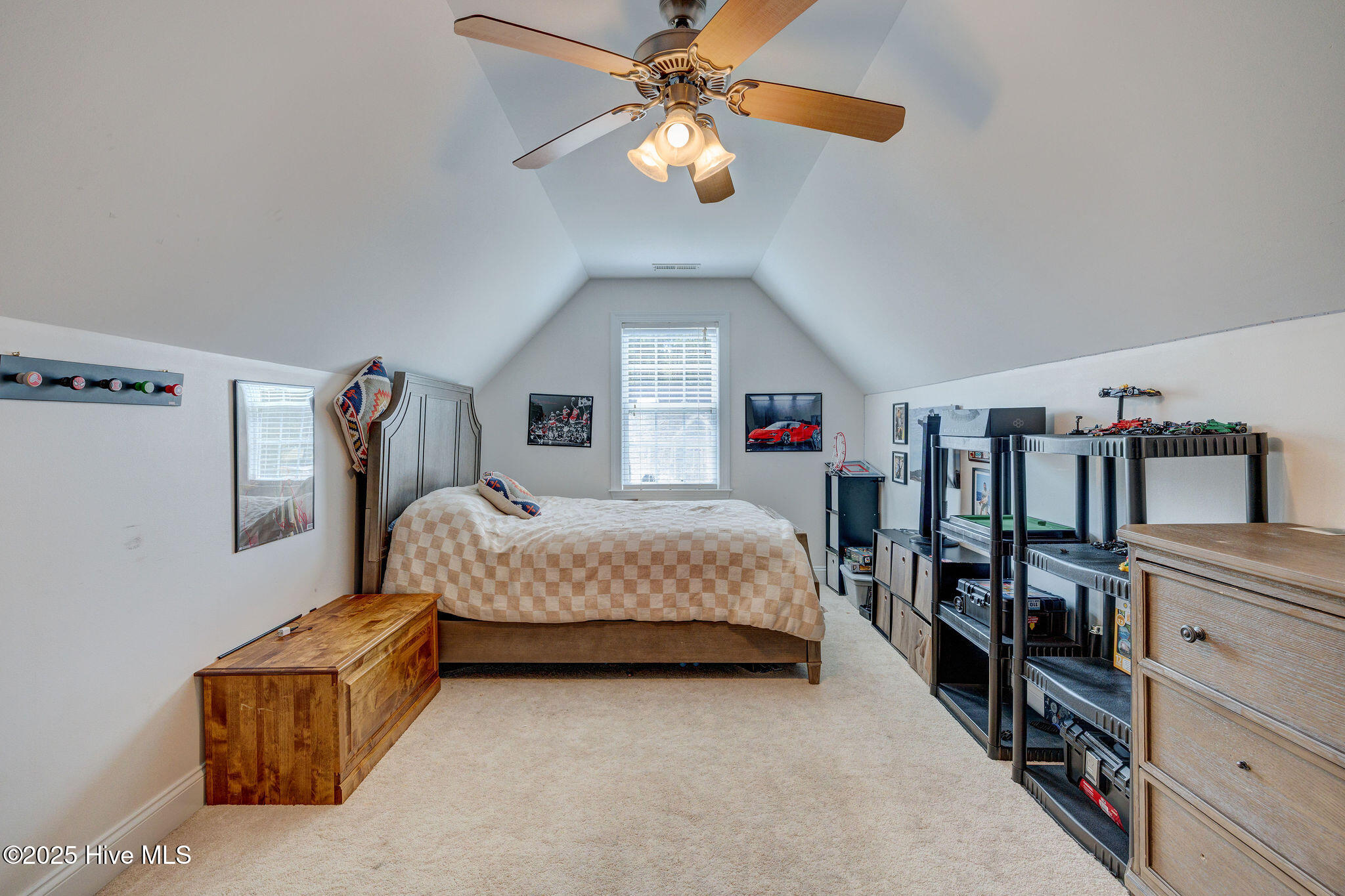 100529617 | Photo 44