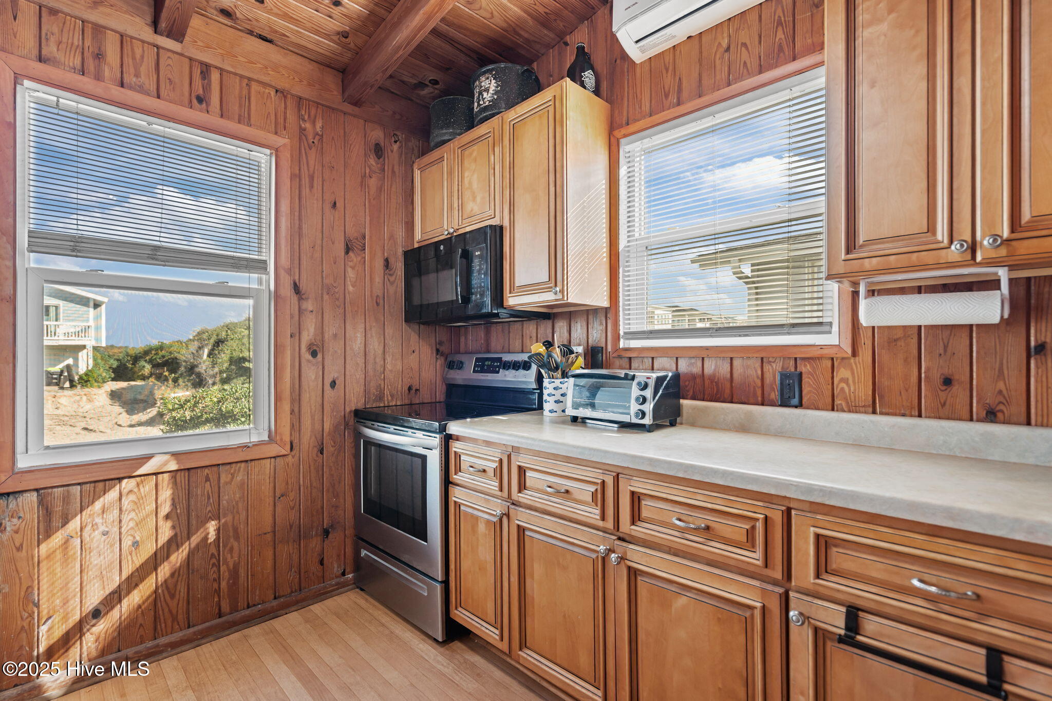 100539644 | Photo 25