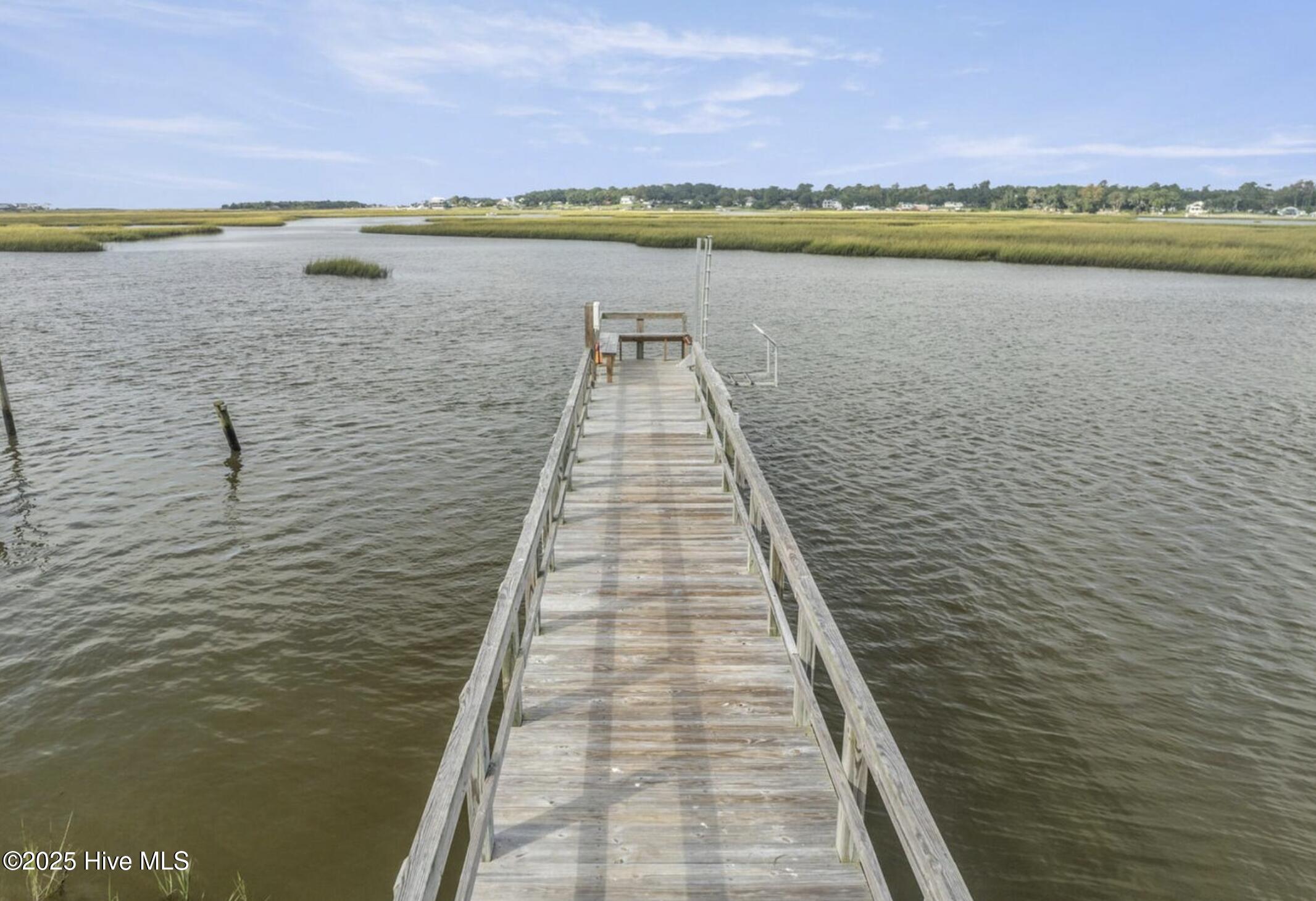 100485467 | Photo 64