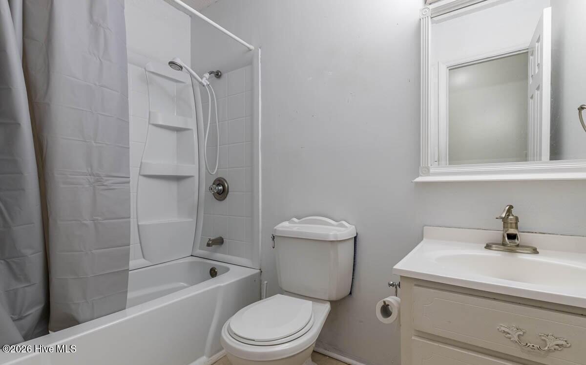 100549200 | Photo 17