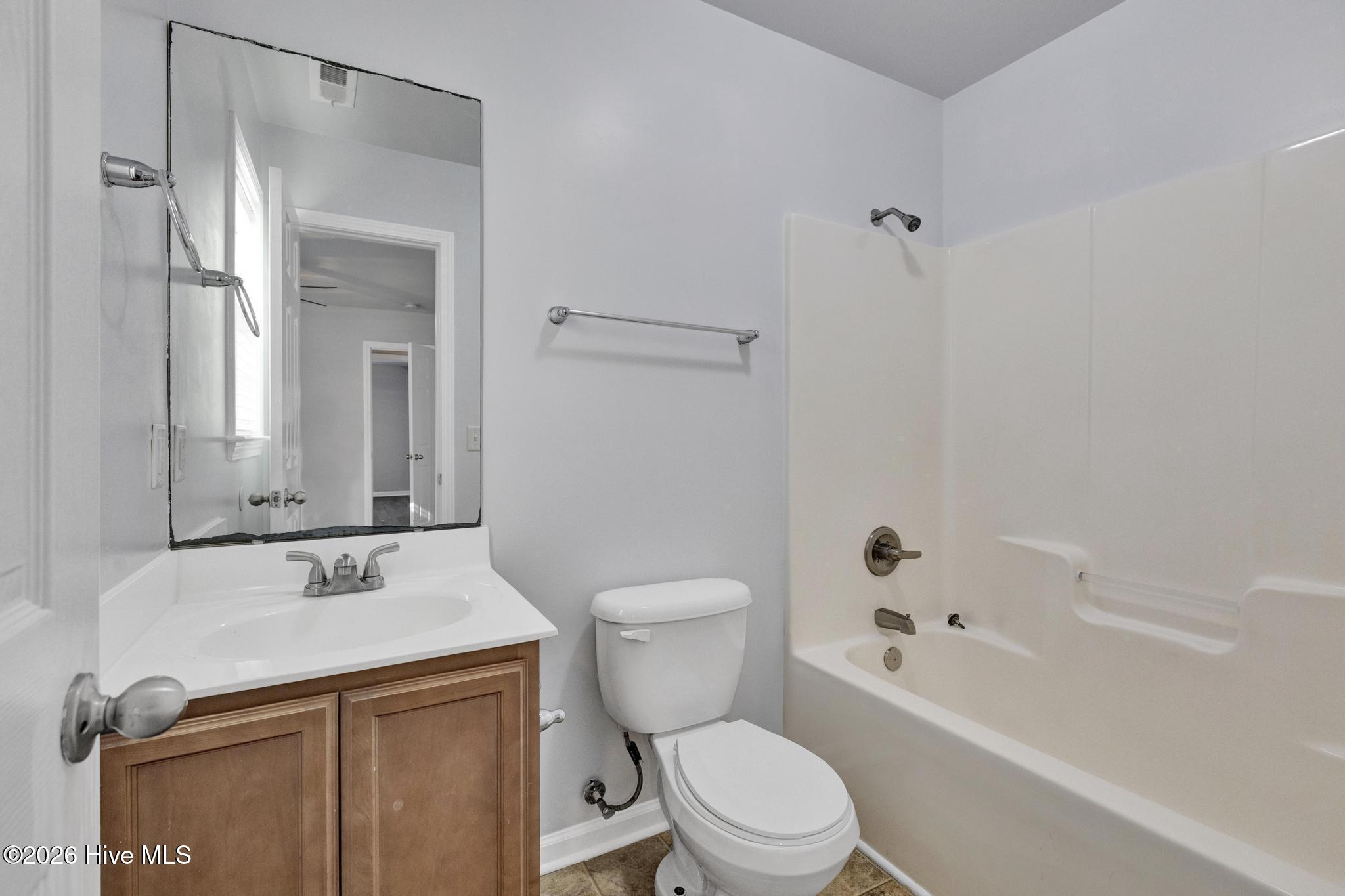 100567665 | Photo 11