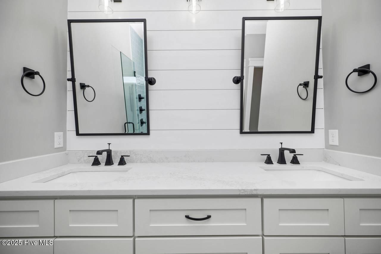 100527522 | Photo 78