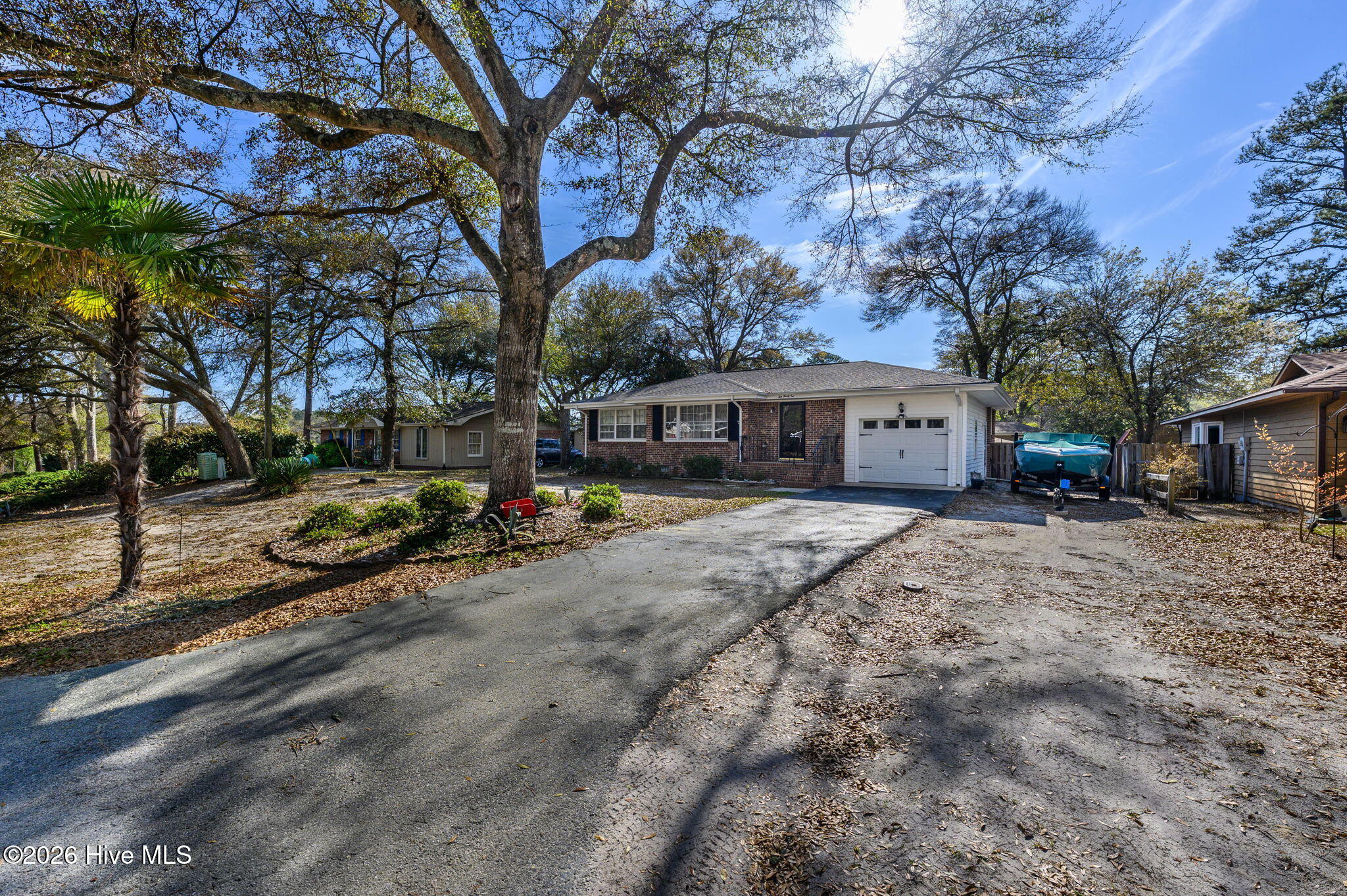 100564141 | Photo 38