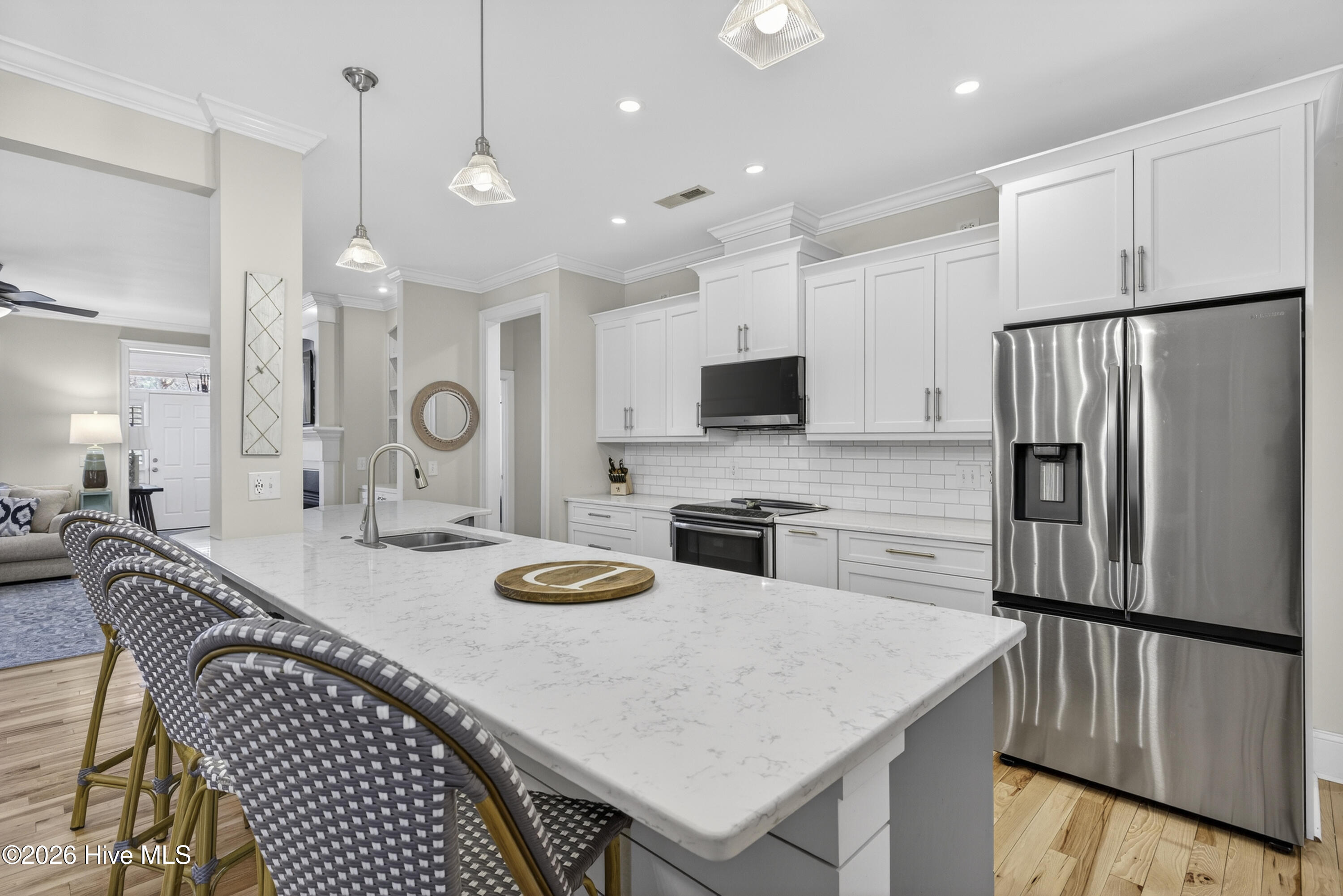 100564705 | Photo 15