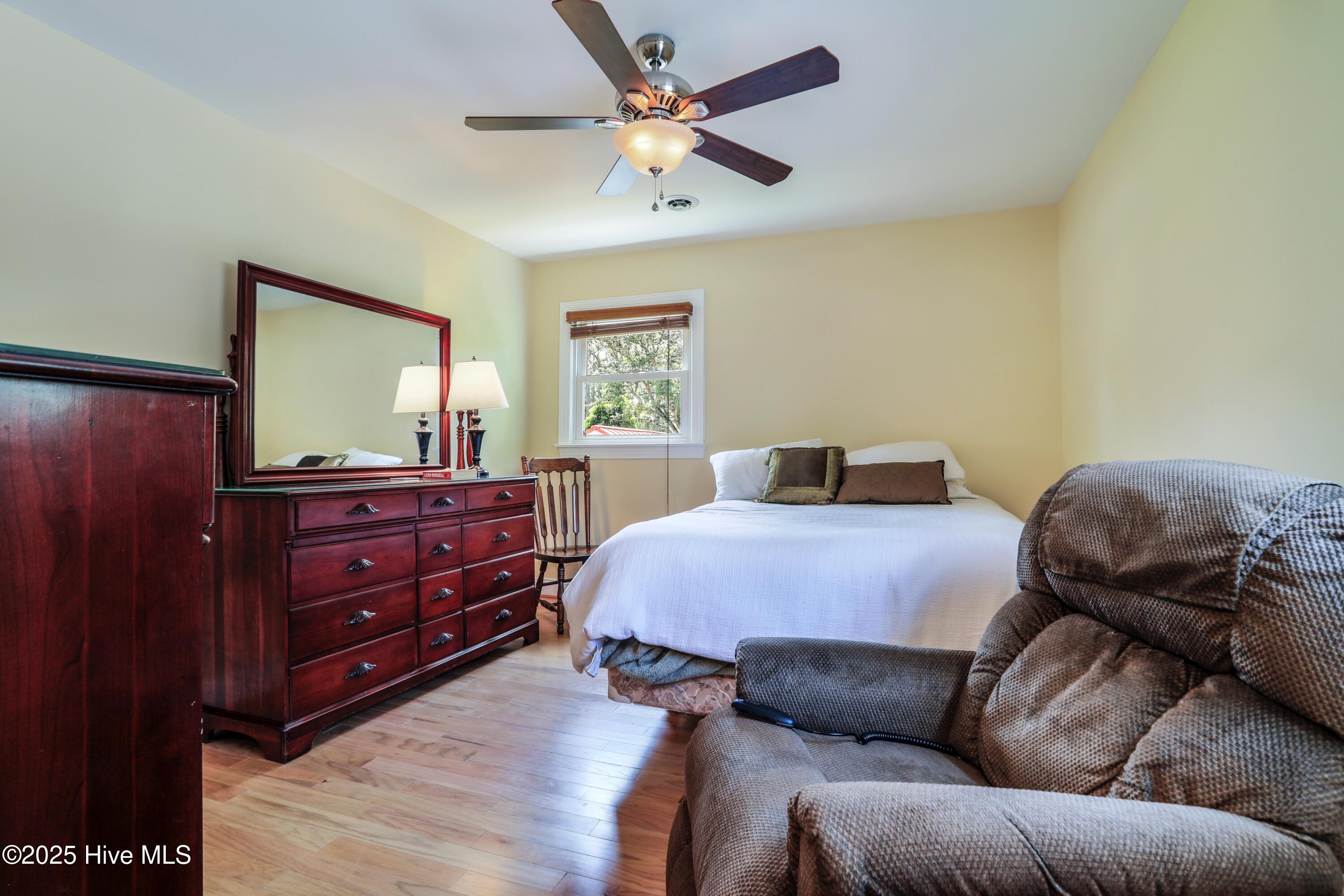 100513124 | Photo 28