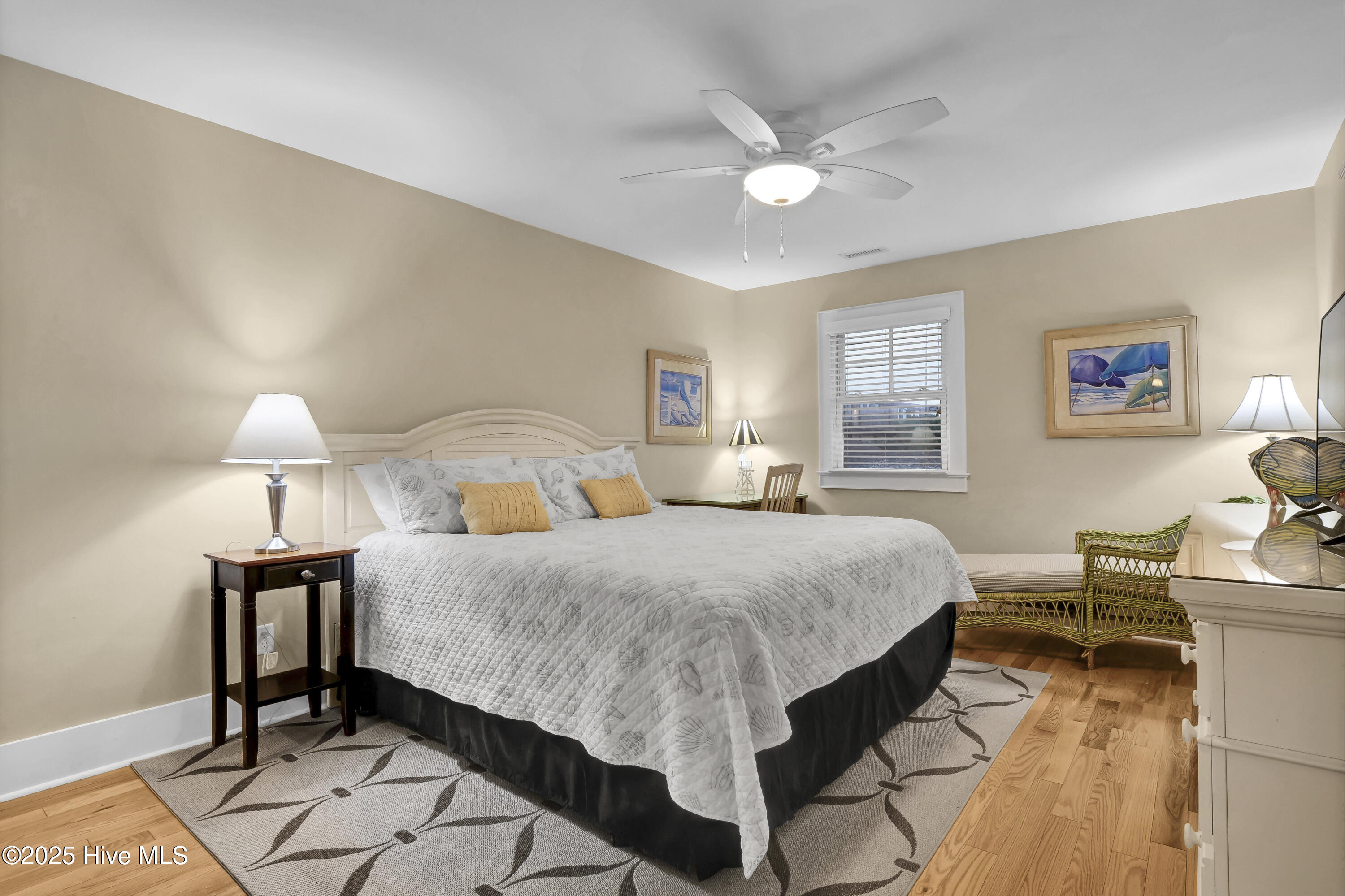 100525301 | Photo 31