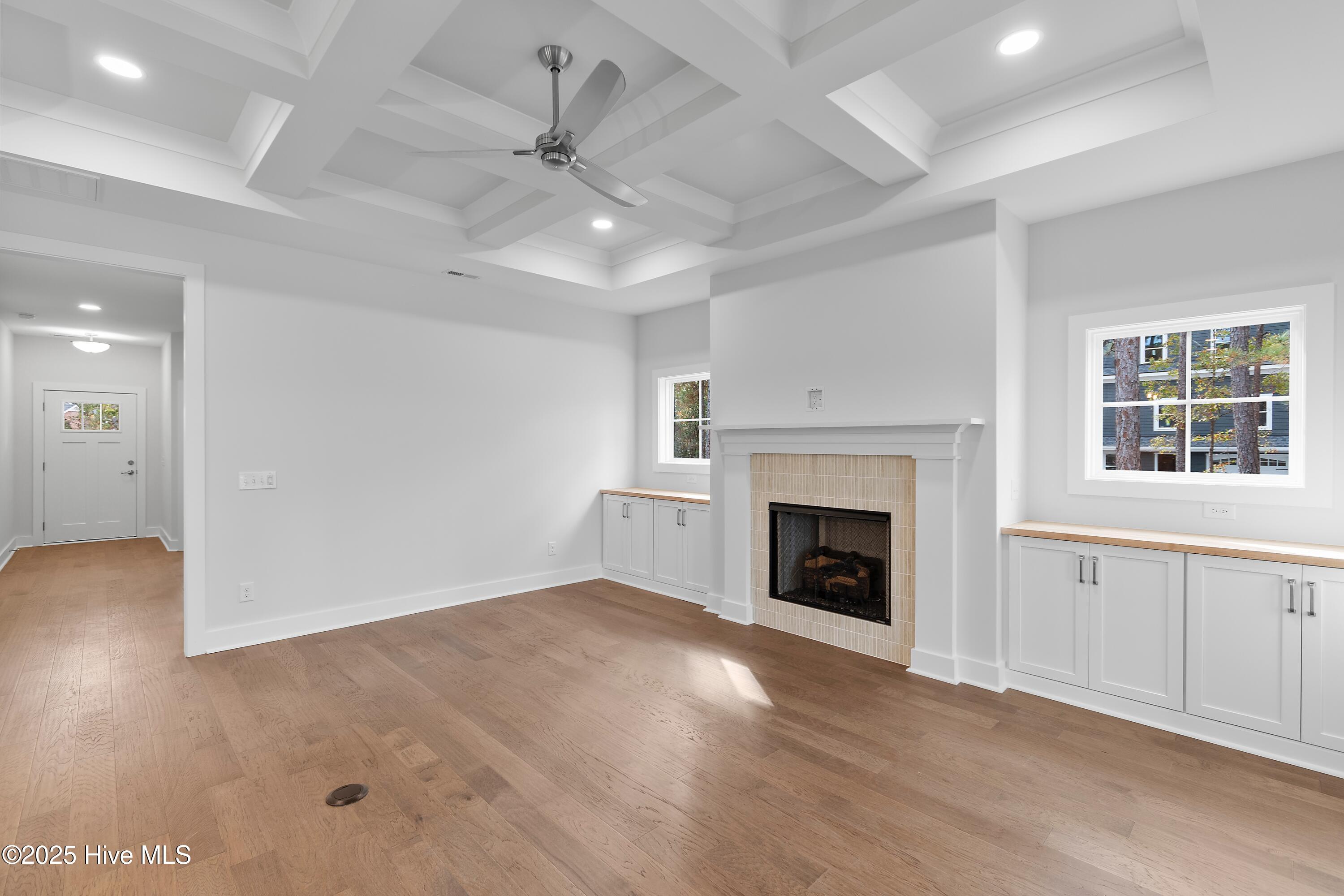 100525148 | Photo 39