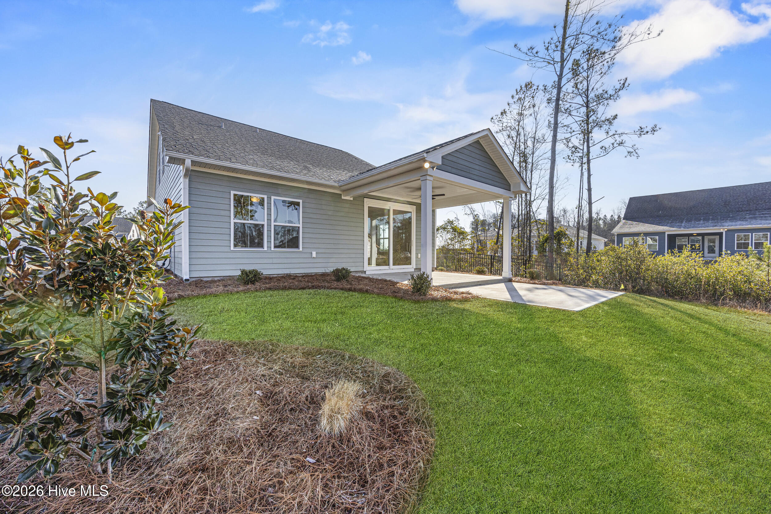 100556976 | Photo 41