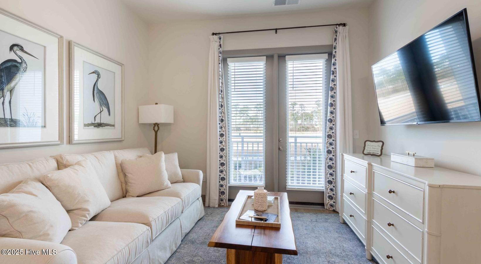 100522725 | Photo 17