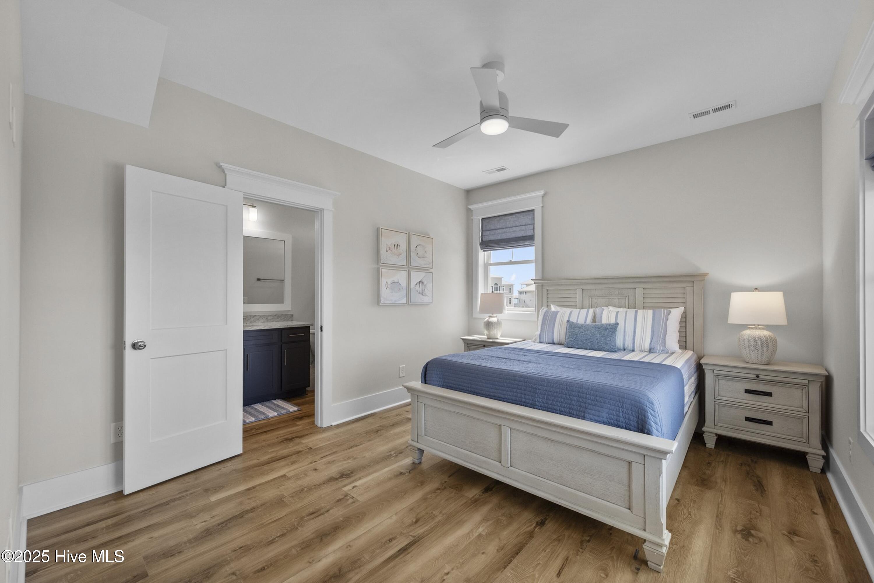 100510701 | Photo 53