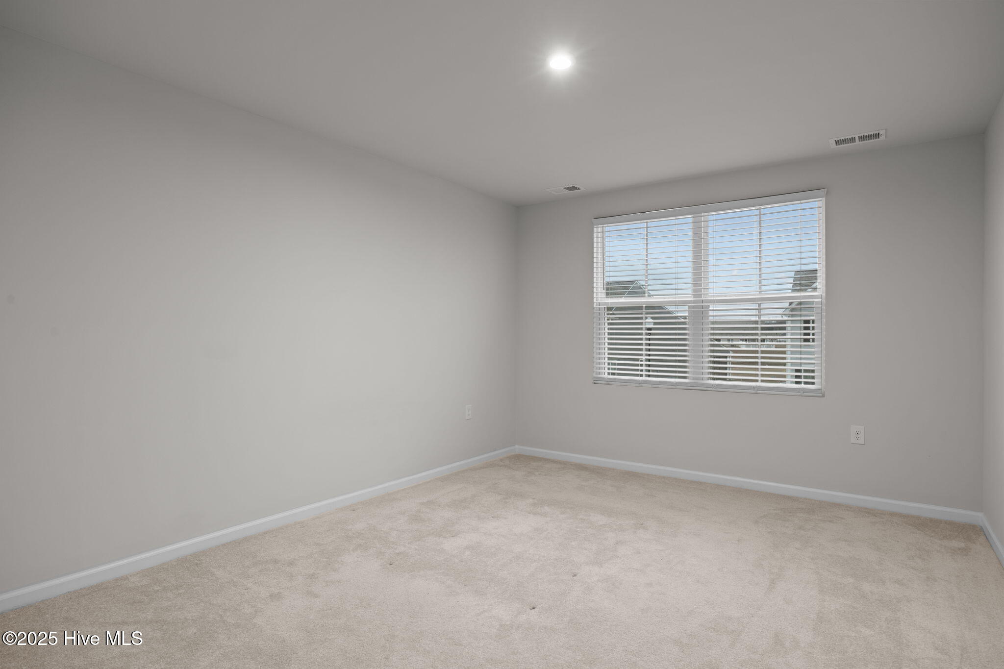 100546281 | Photo 28