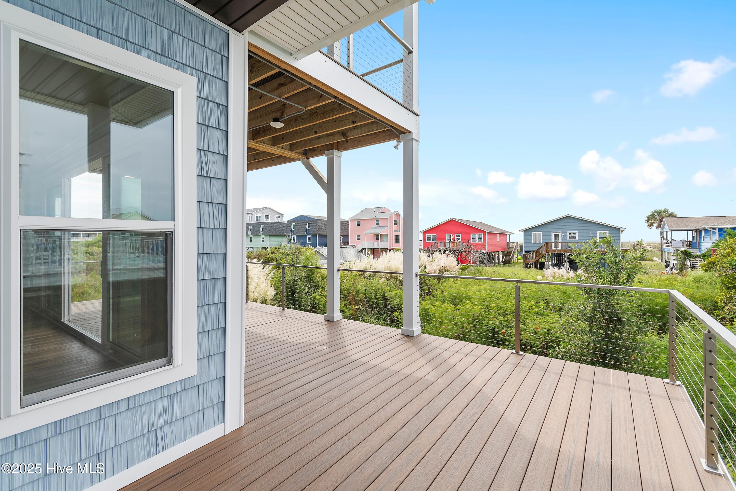 100549252 | Photo 34