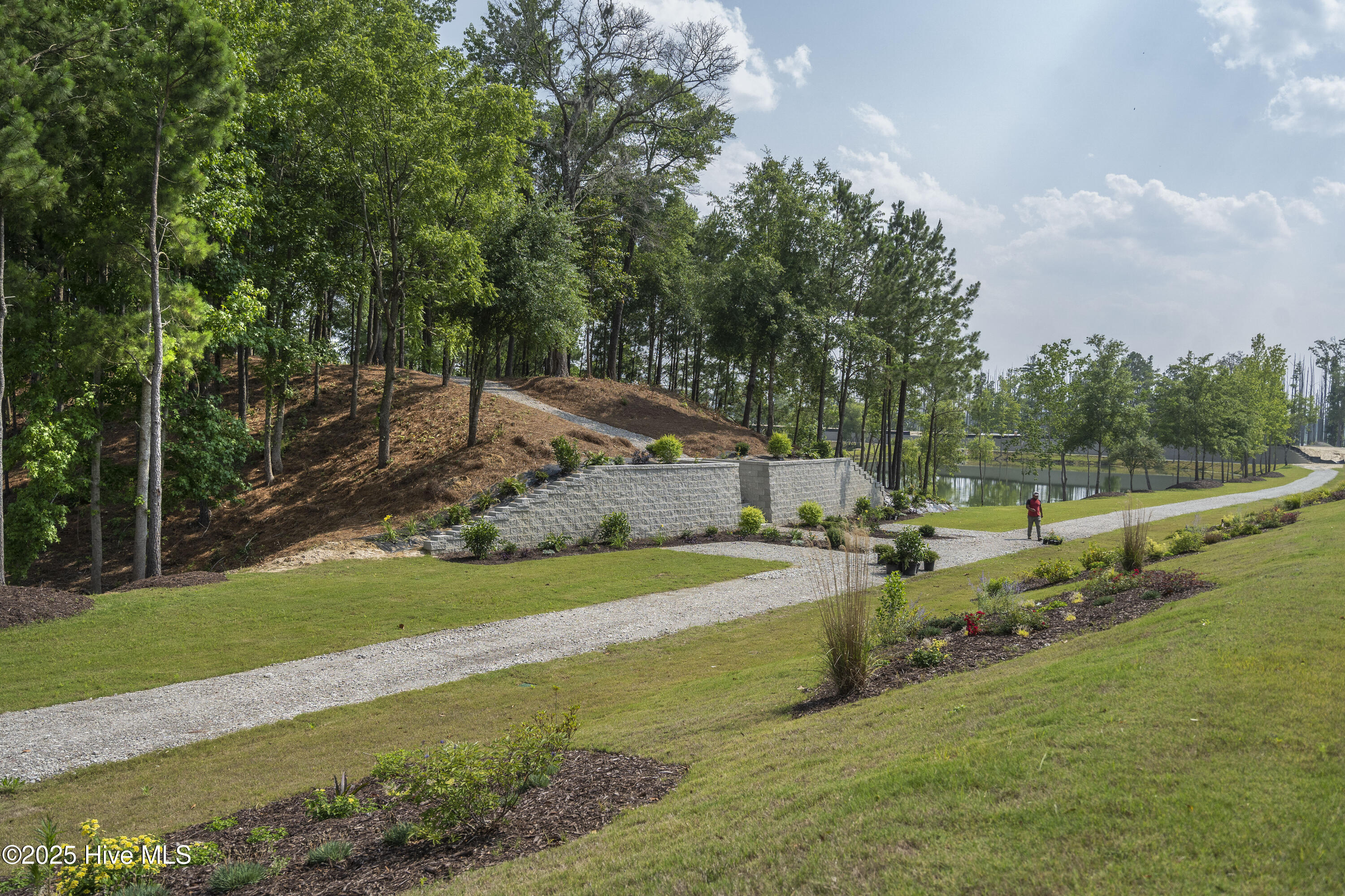 100508387 | Photo 38