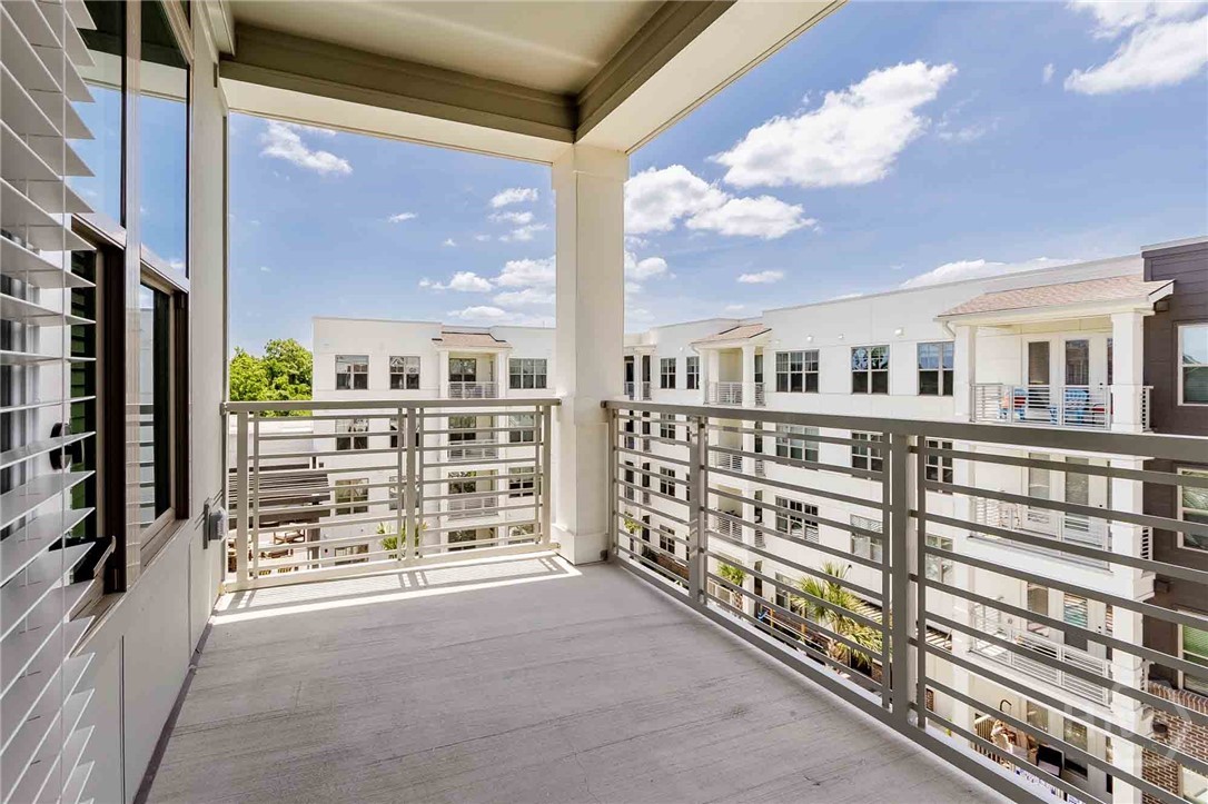 1150 E Perry Lane UNIT B4, Savannah, GA, 31404