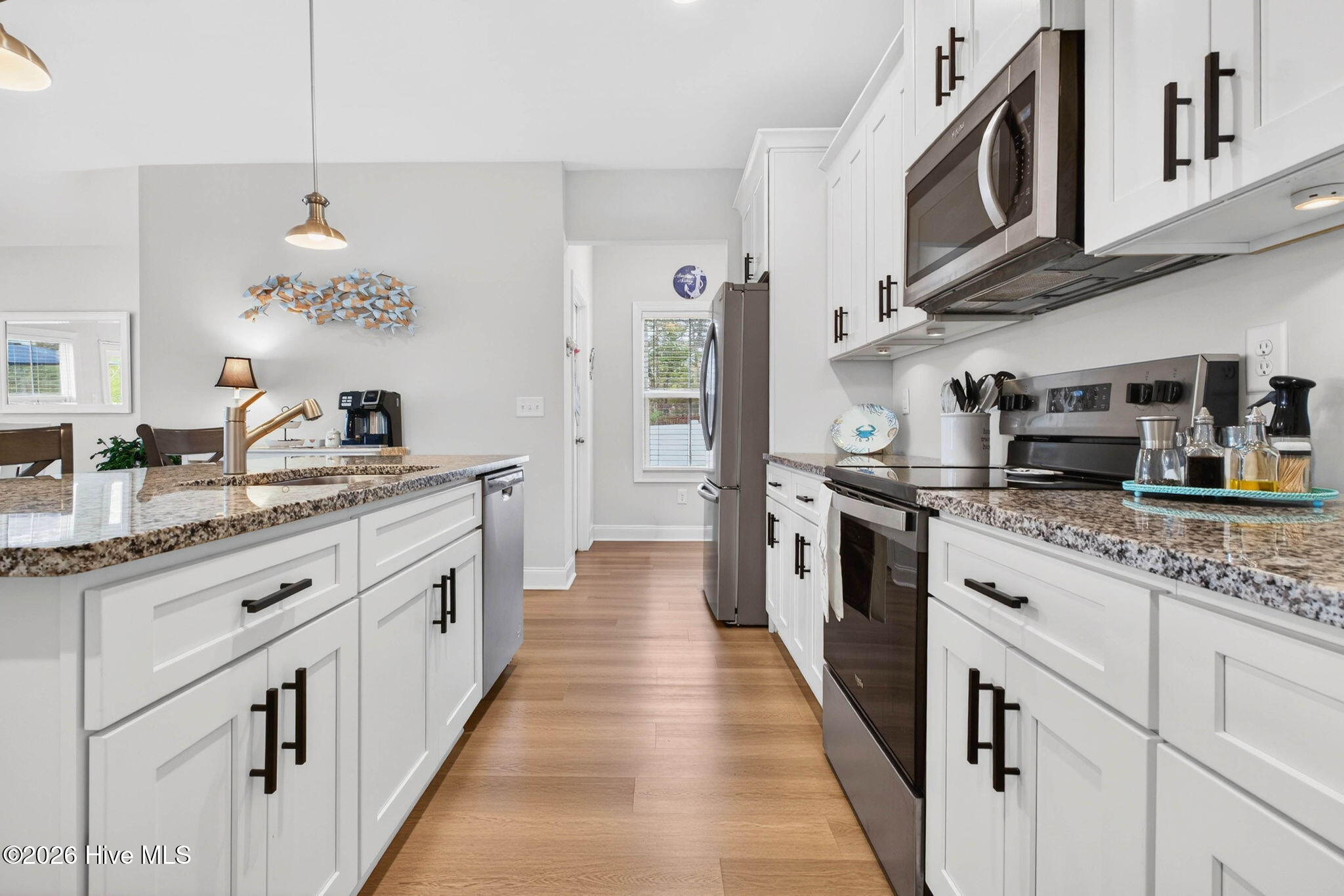 100564631 | Photo 13