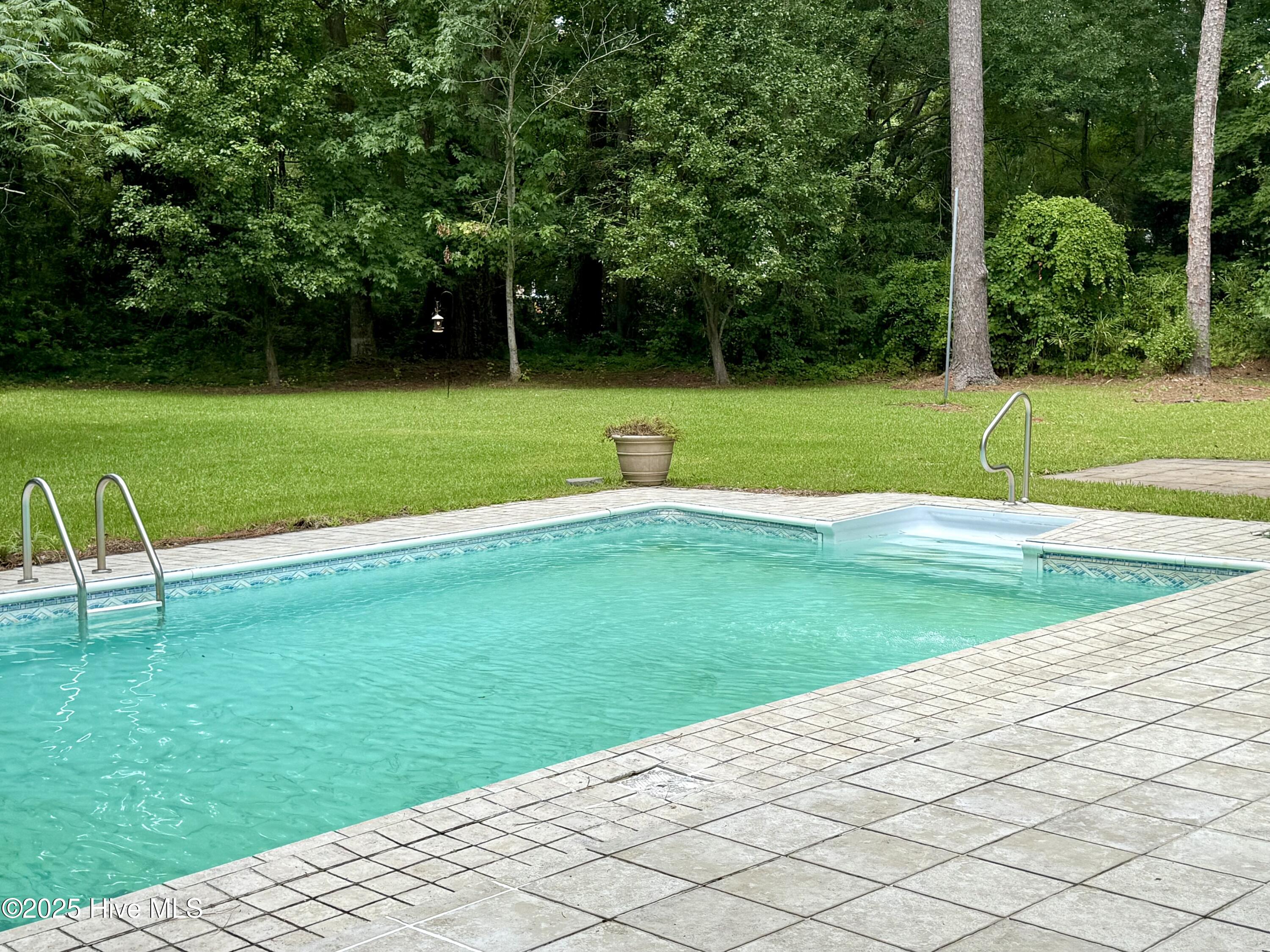 Homes for sale in Morehead City, NC | 3705 Oxford Ct, Morehead City, NC 28557 | MLS# 100522467