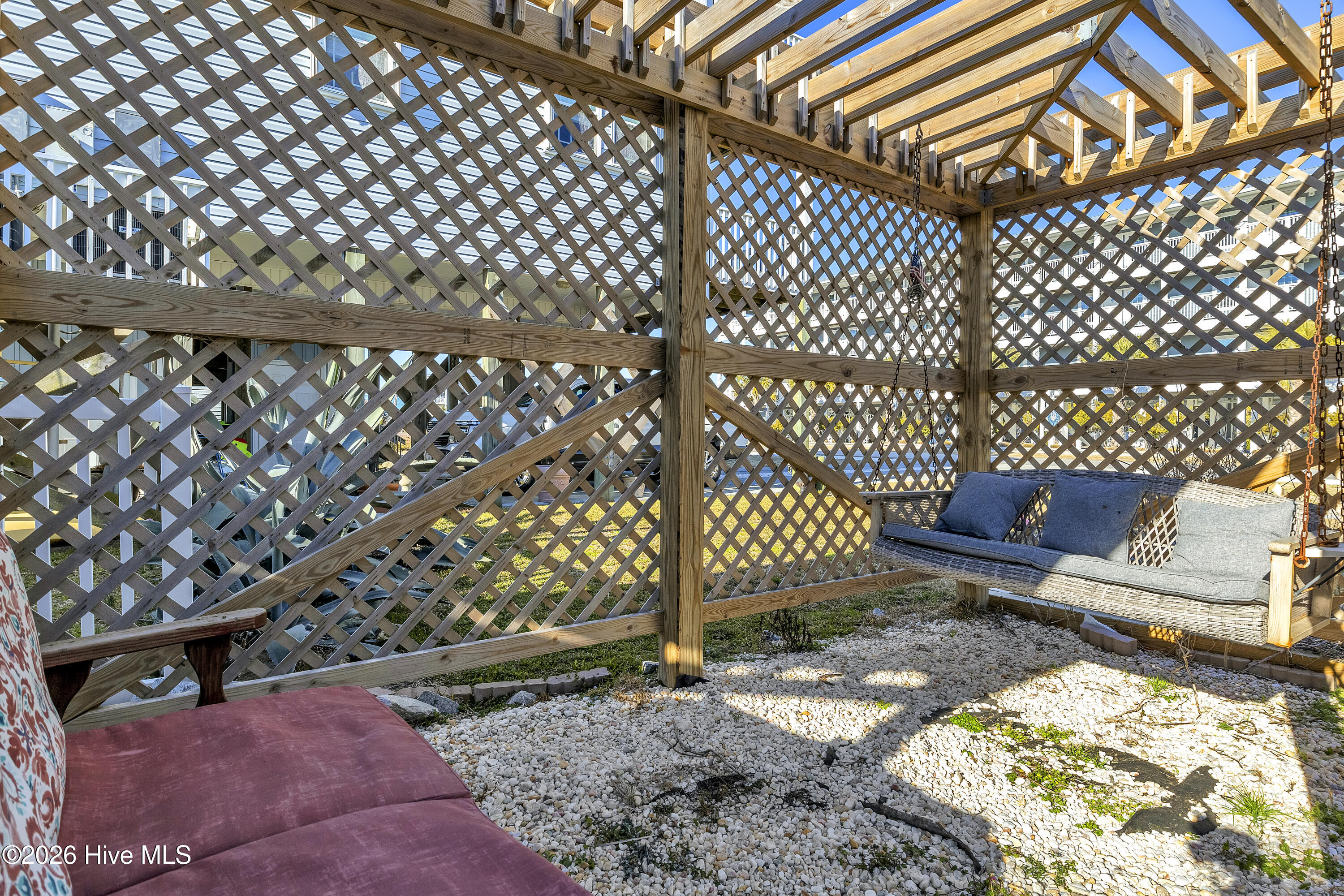 100550630 | Photo 31