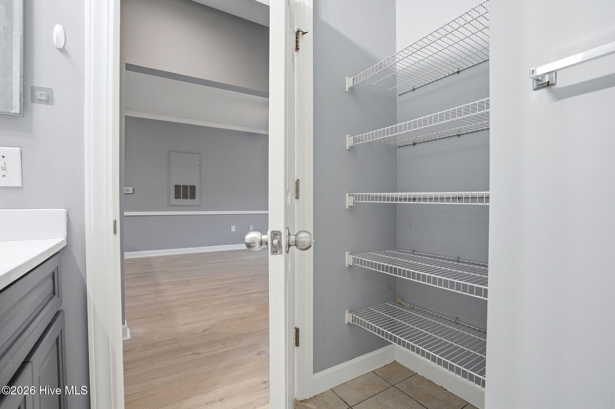 100559771 | Photo 34