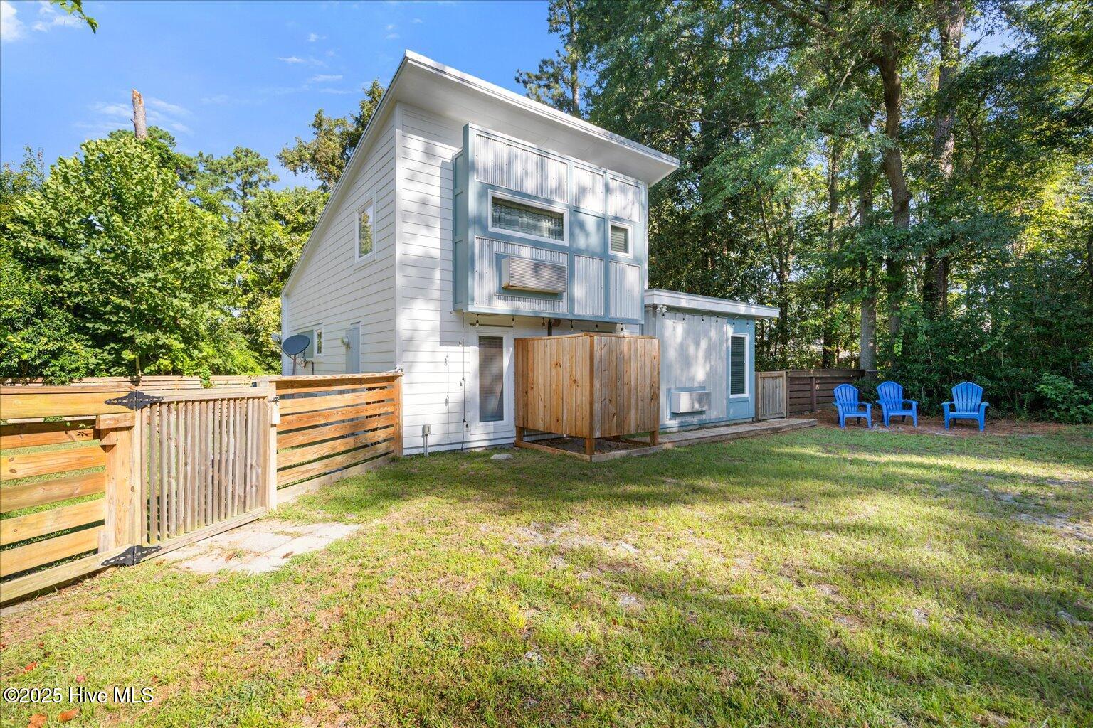 100528295 | Photo 46