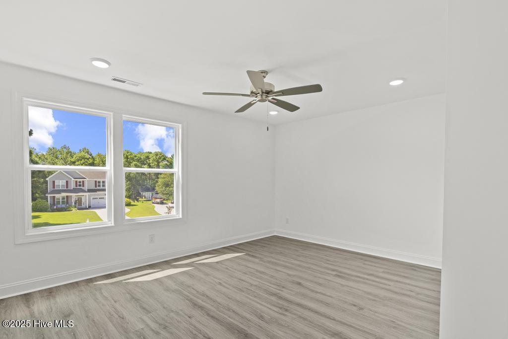 100518494 | Photo 38