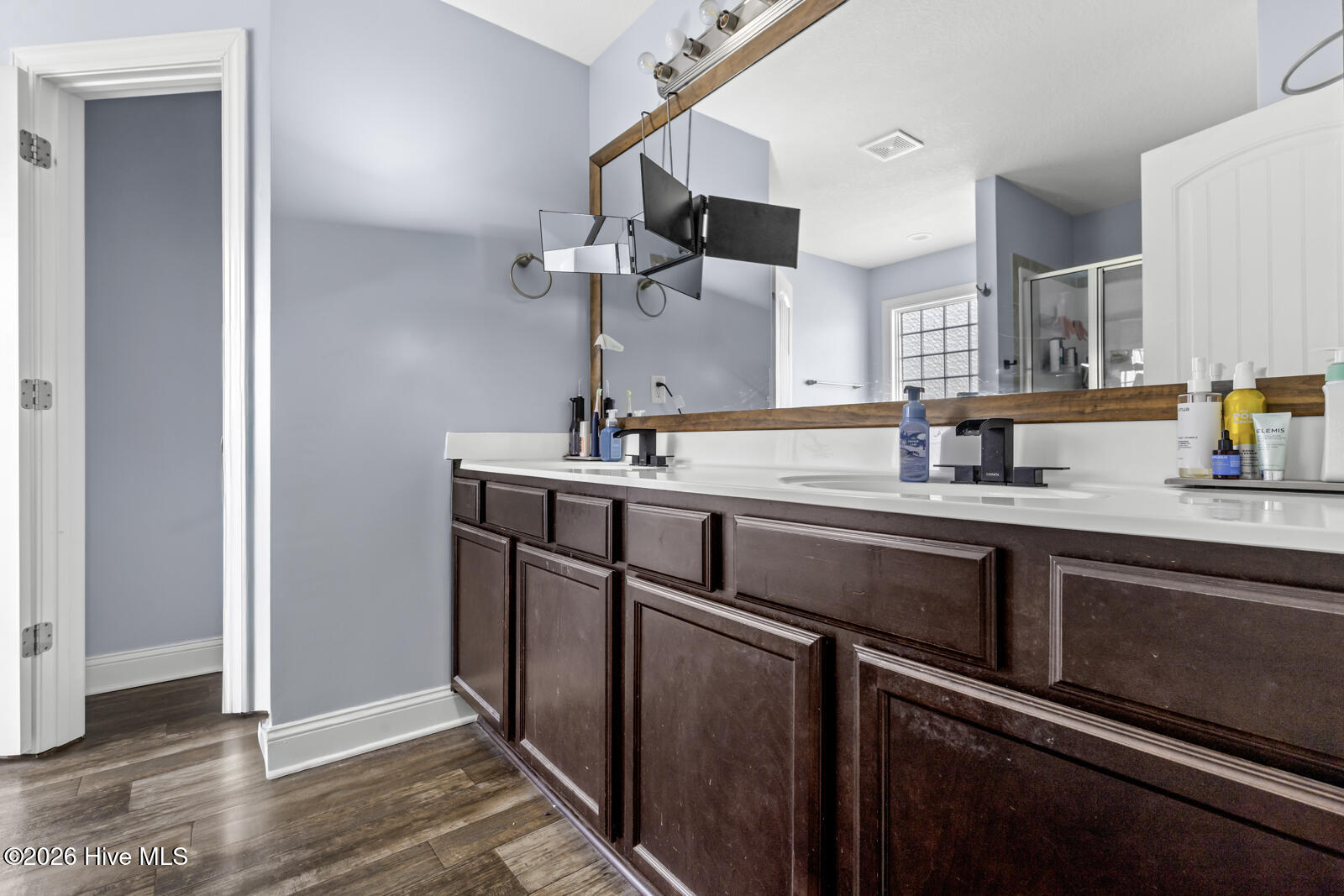 100558564 | Photo 21