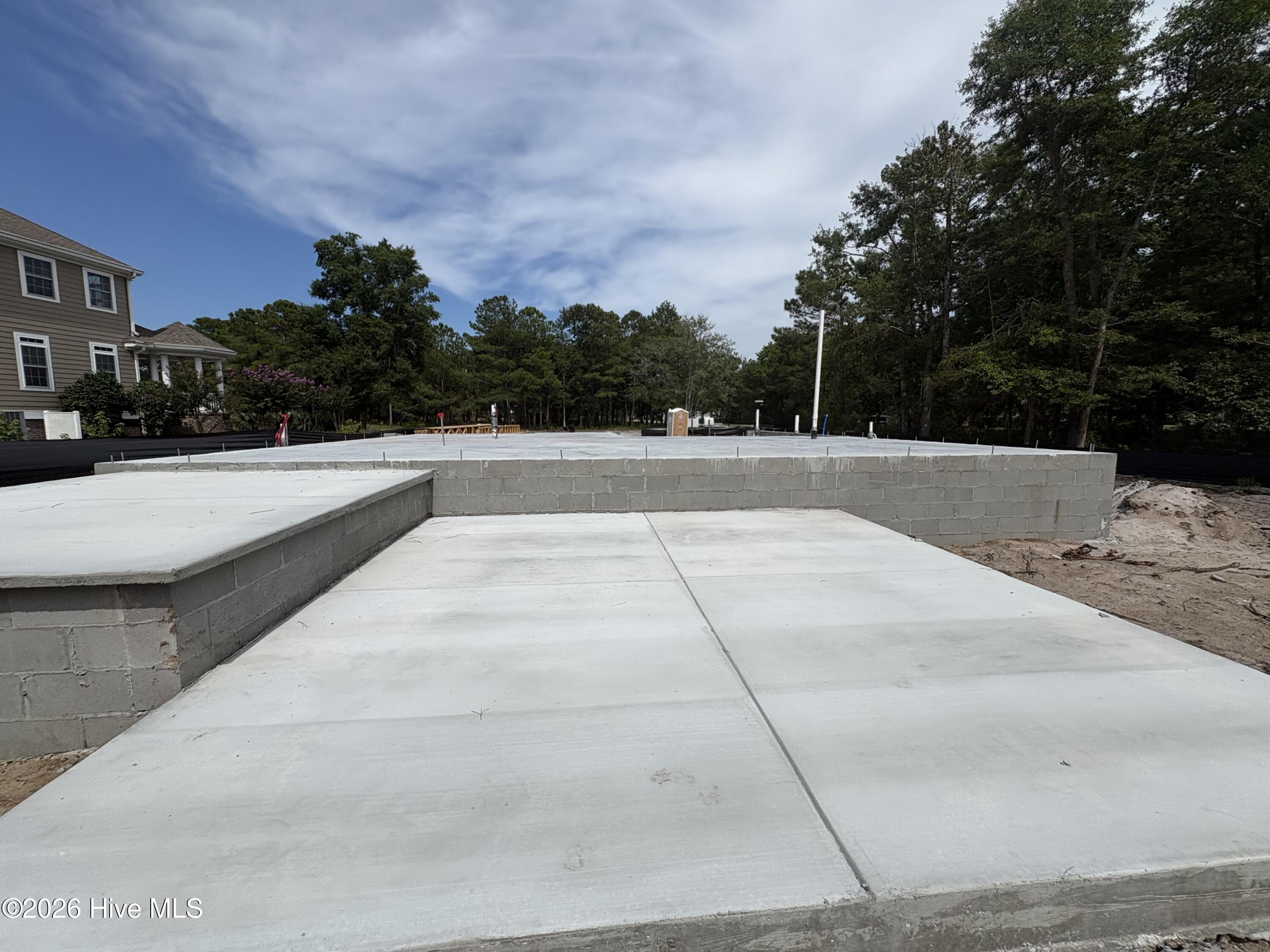 100590310 | Photo 12