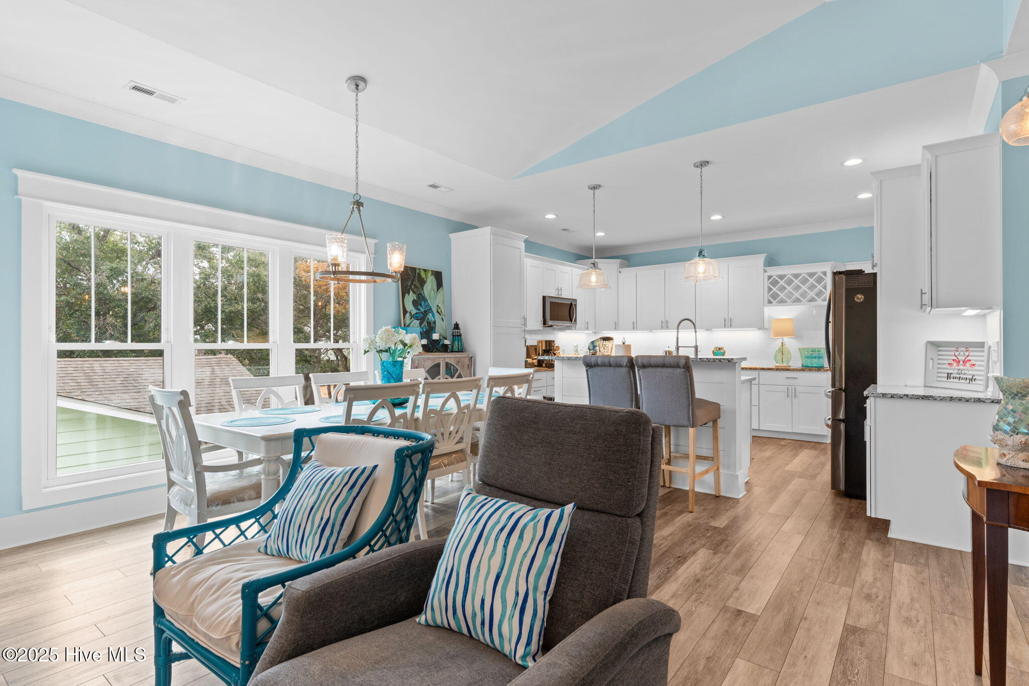 100543209 | Photo 16