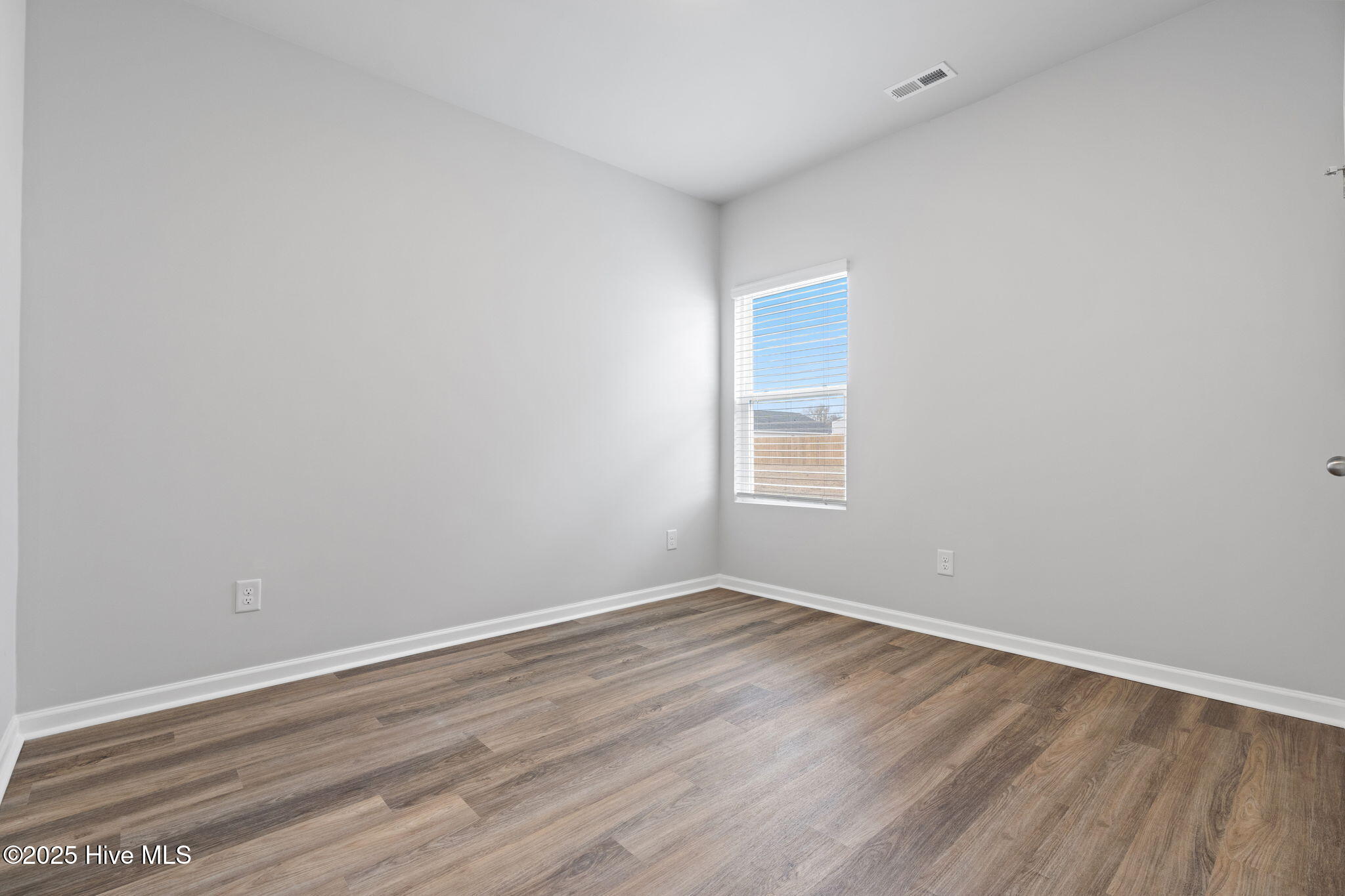 100515265 | Photo 29