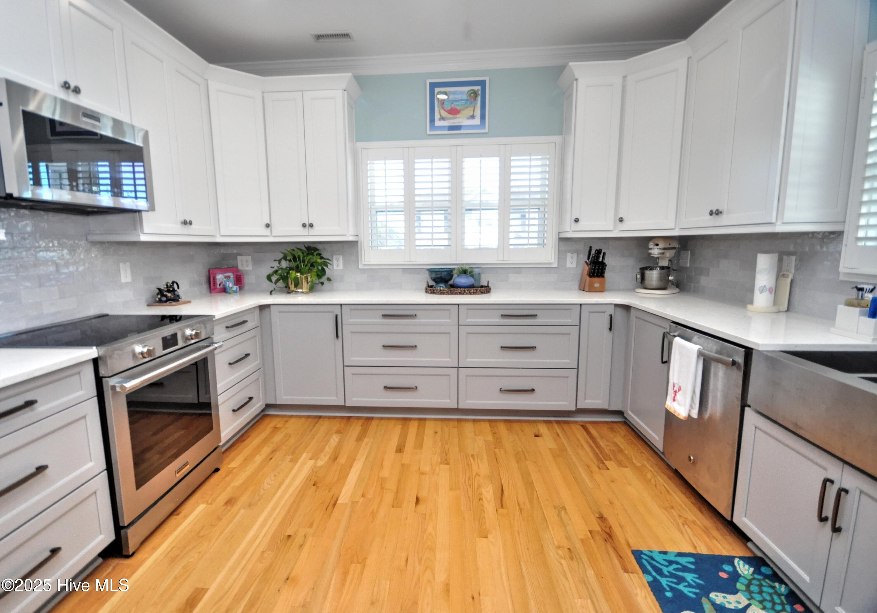 100537196 | Photo 11