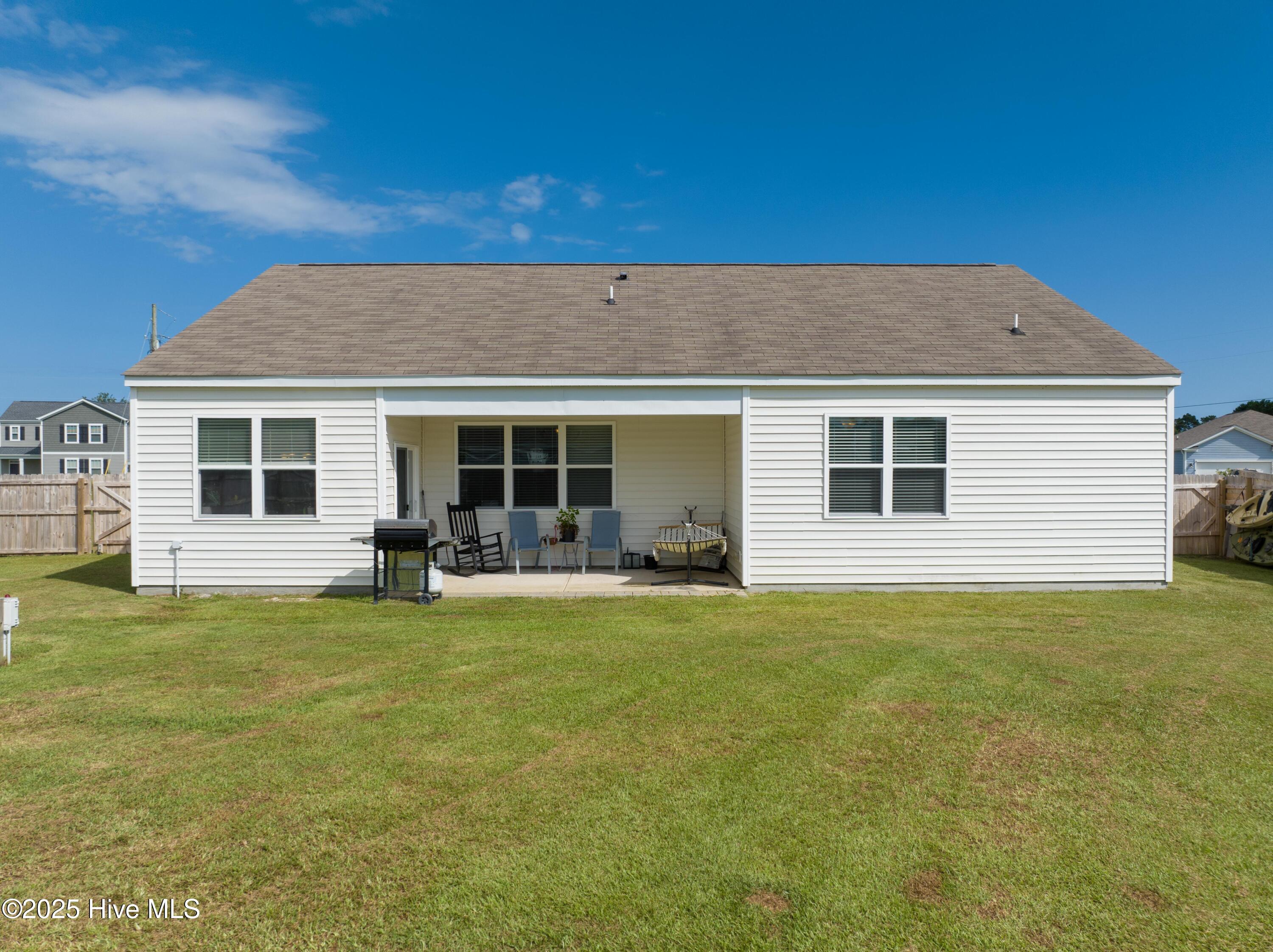 402 Saxby - Exterior_4